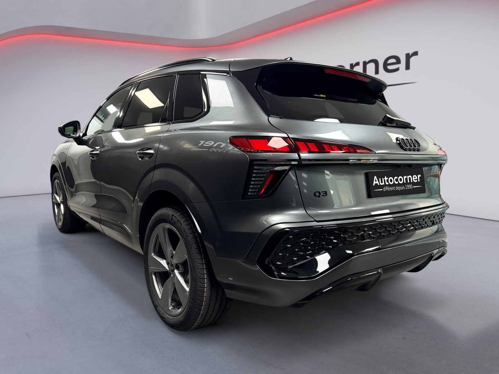AUDI Q3 SUV 110 kW TFSI S tronic-showroom-element-2