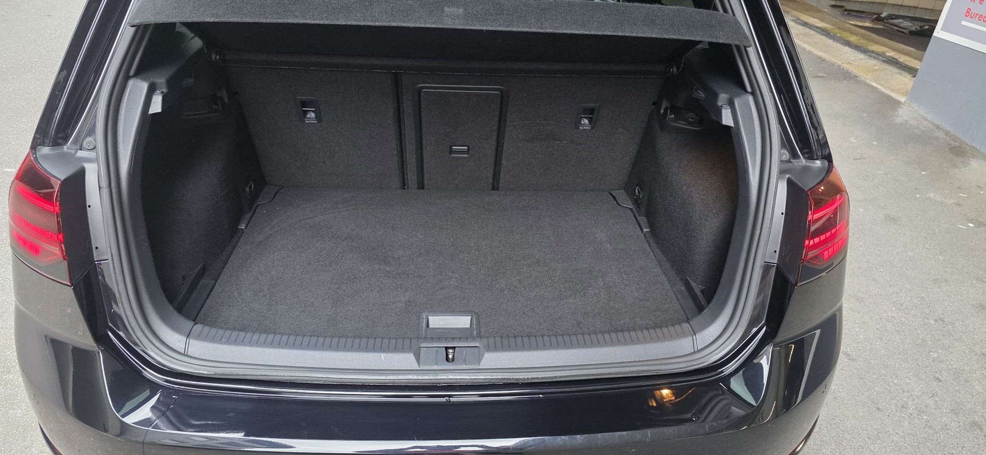 VW Golf 2.0 TSI R 4Motion DSG-image-17