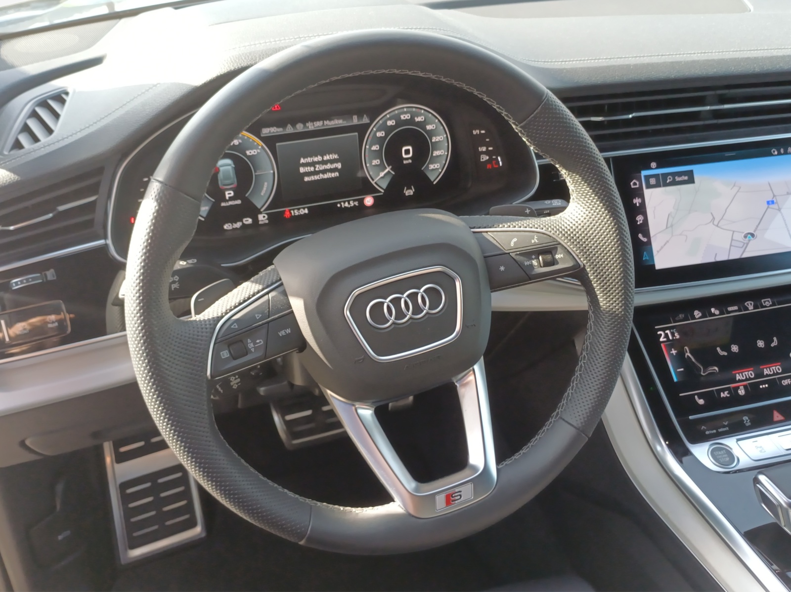 AUDI Q8 55 TFSI e quattro PHEV tiptronic-image-10