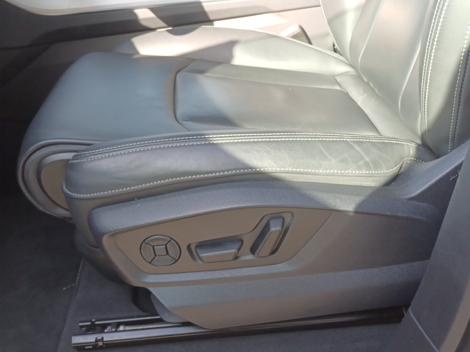 AUDI Q8 55 TFSI e quattro PHEV tiptronic-image-16