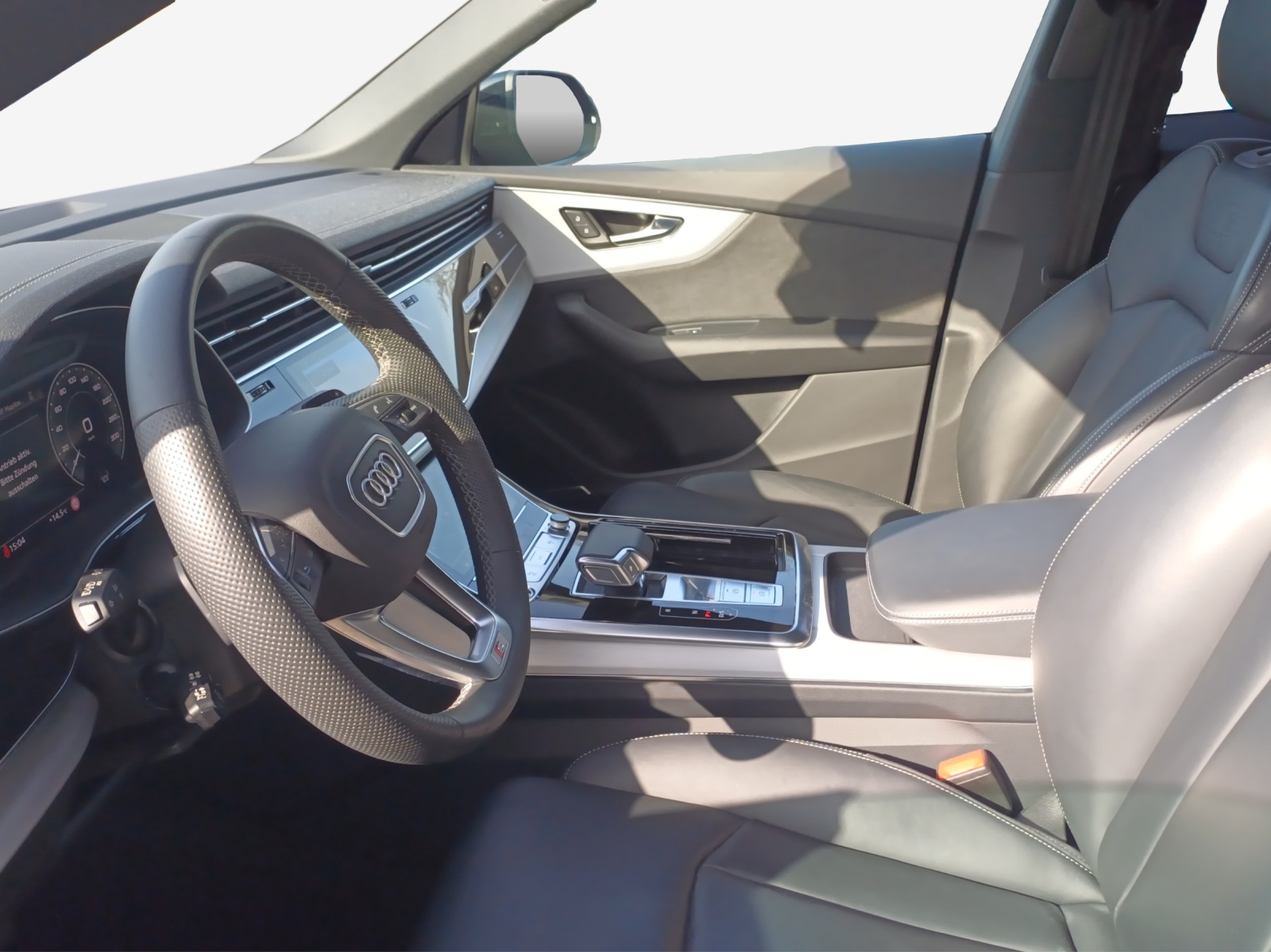 AUDI Q8 55 TFSI e quattro PHEV tiptronic-image-8
