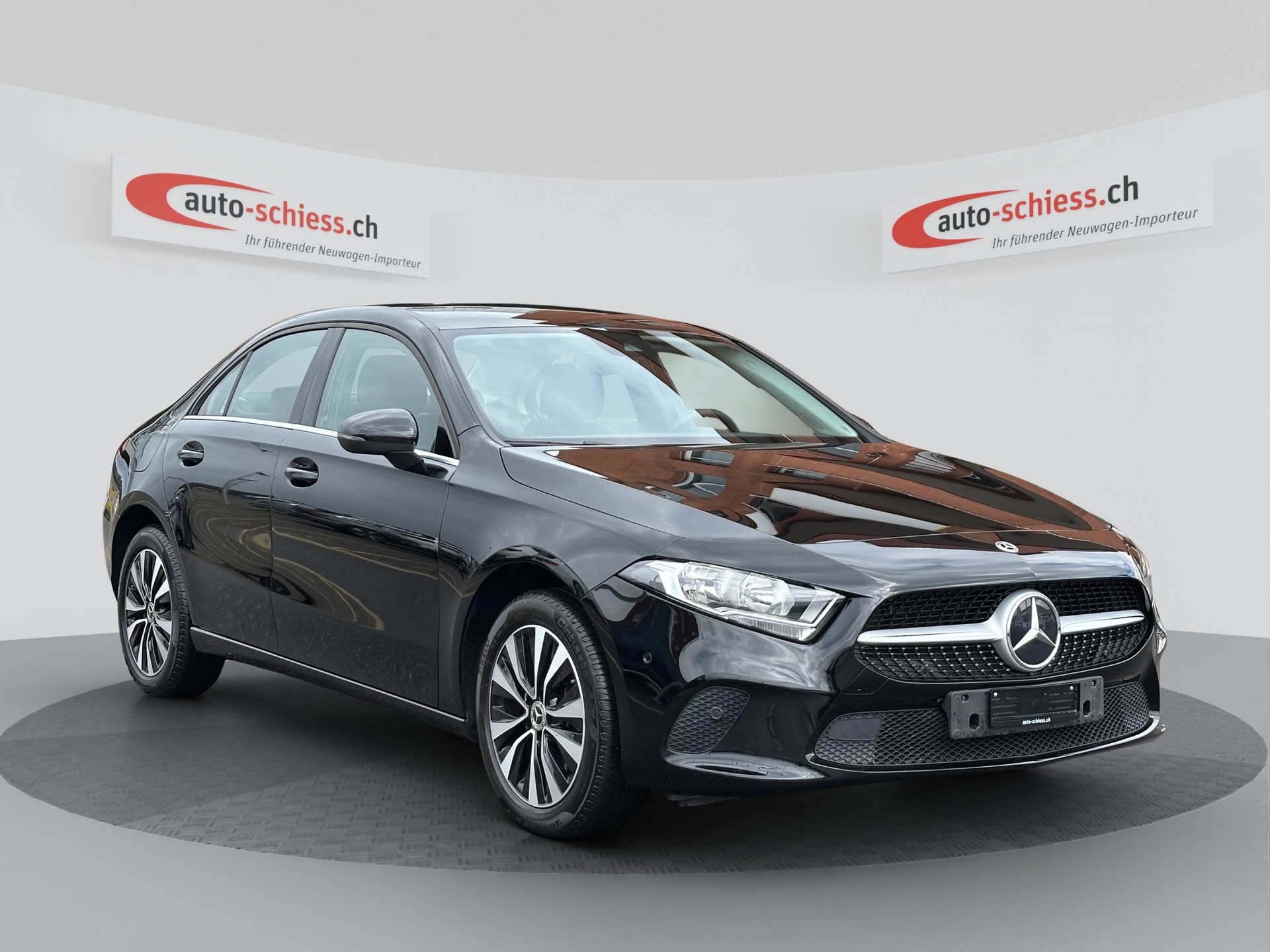 MERCEDES-BENZ A 250e Style 8G-DCT-image-0