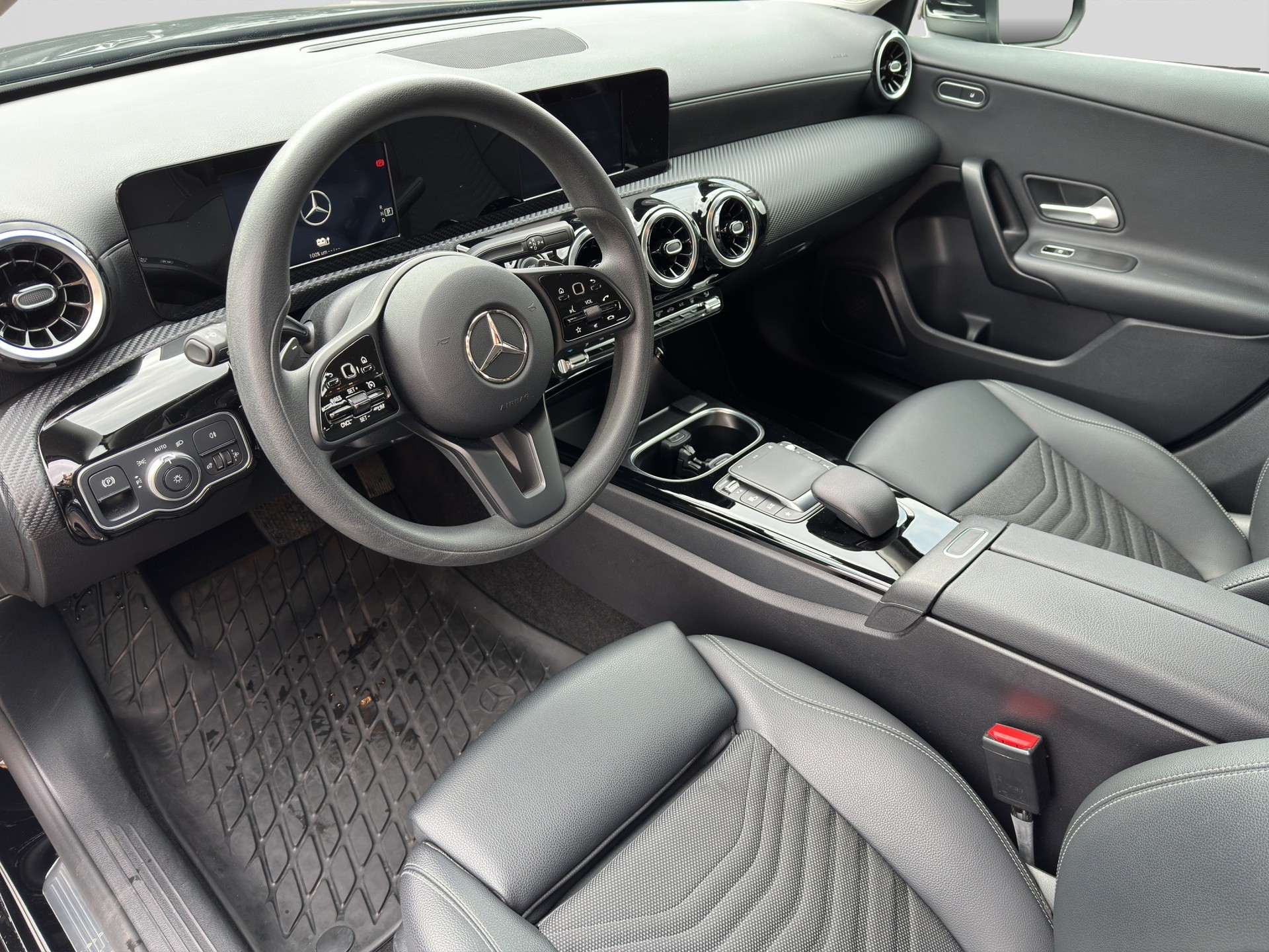MERCEDES-BENZ A 250e Style 8G-DCT-image-6
