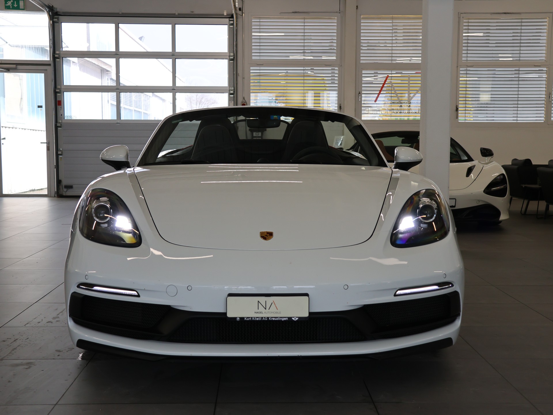 PORSCHE 718 Boxster GTS 4.0 PDK *Park-Assistent* *Beheizbares Lenkrad* *PCM*-image-3