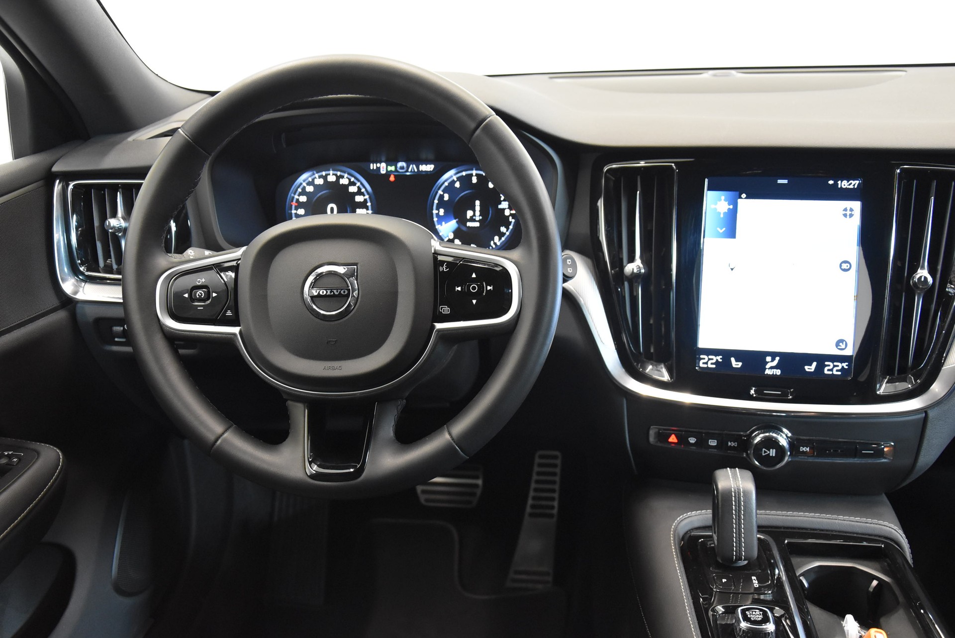 VOLVO V60 T8 eAWD Twin Engine R-Design Geartronic-image-5