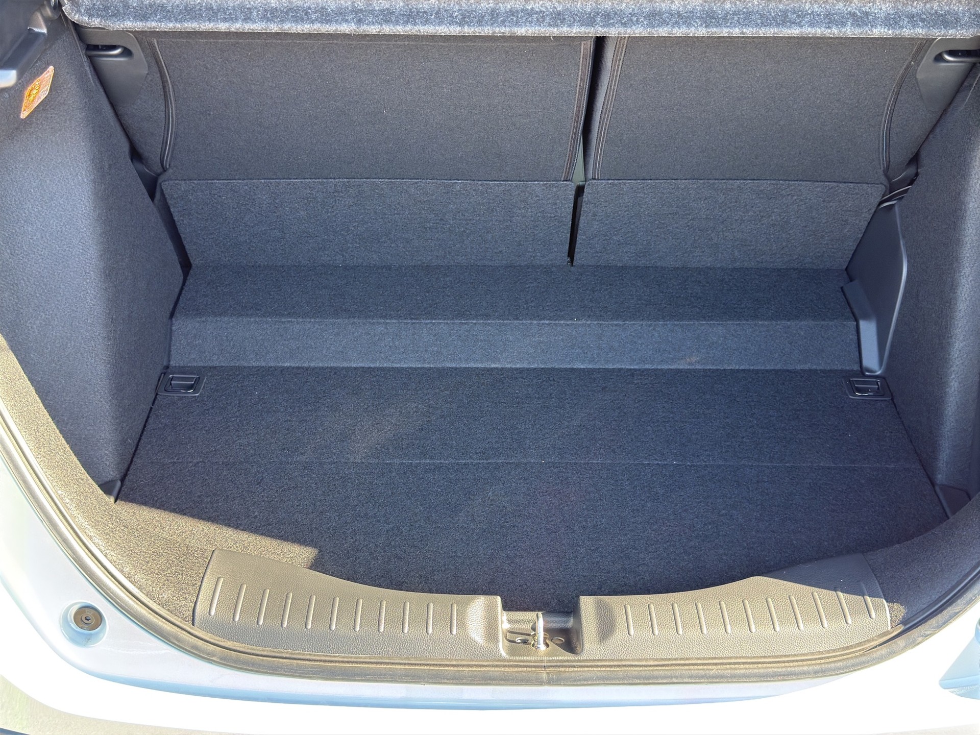 HONDA Jazz 1.5i-MMD Elegance E-CVT-image-17