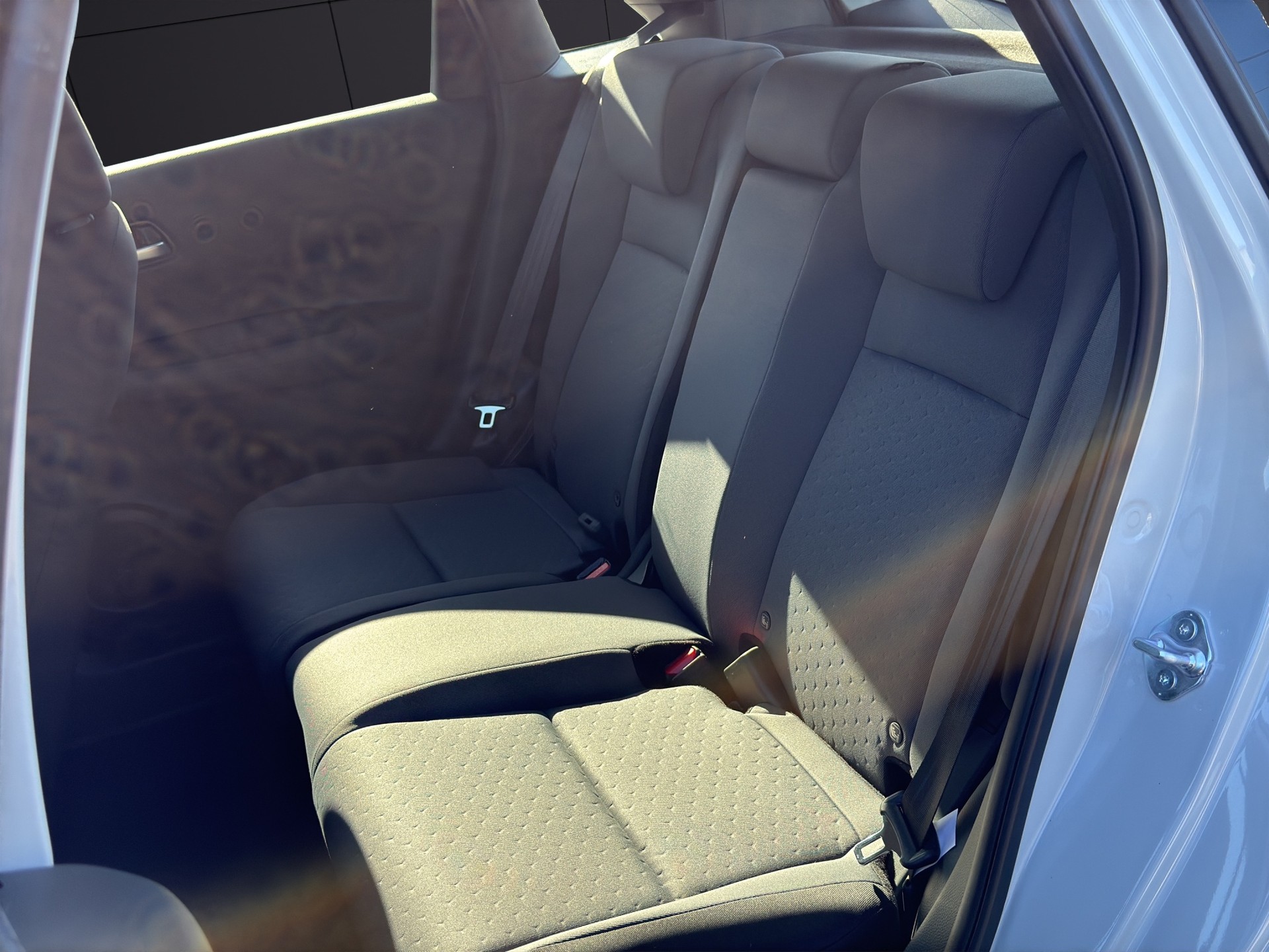 HONDA Jazz 1.5i-MMD Elegance E-CVT-image-15