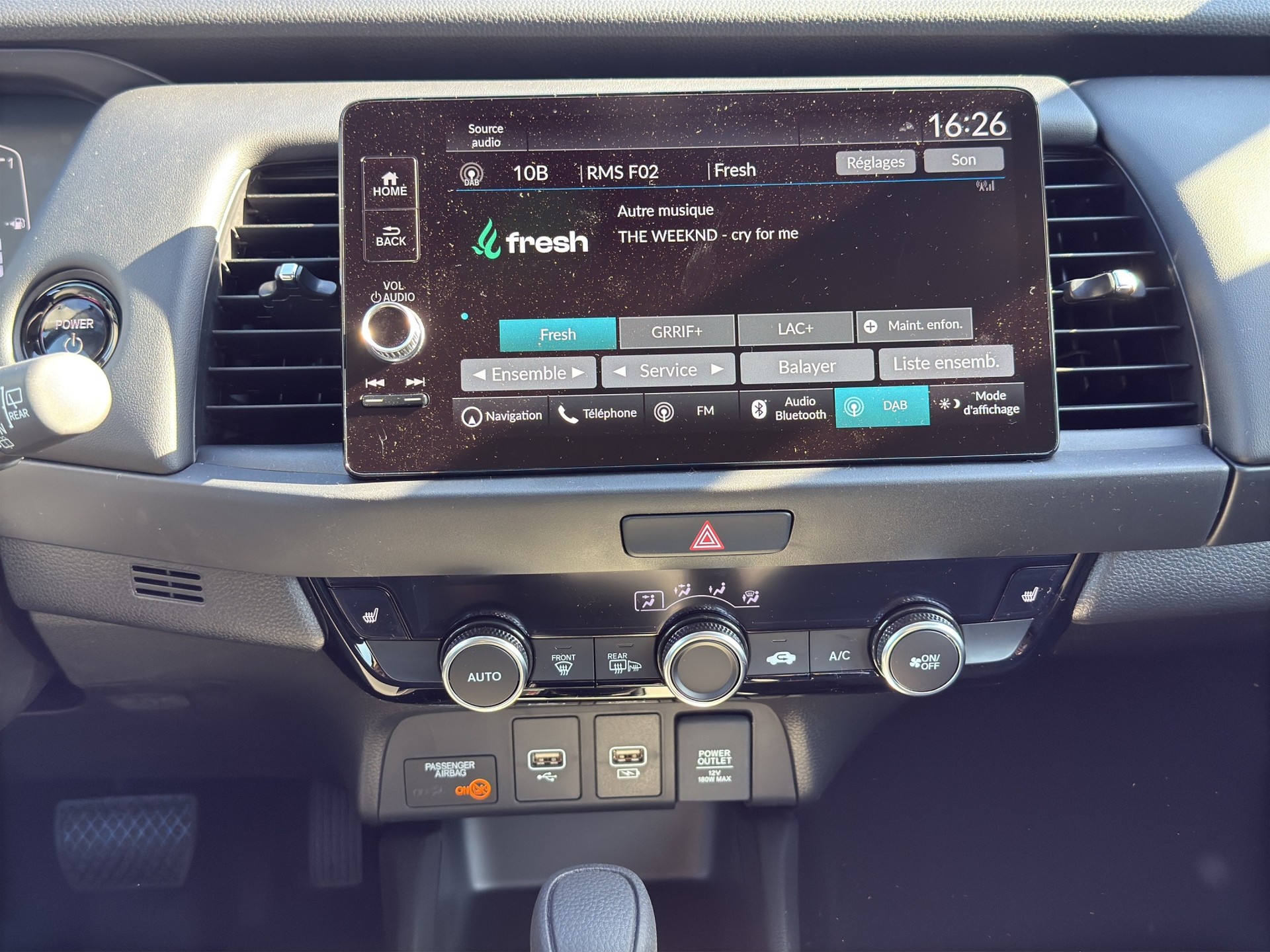 HONDA Jazz 1.5i-MMD Elegance E-CVT-image-10