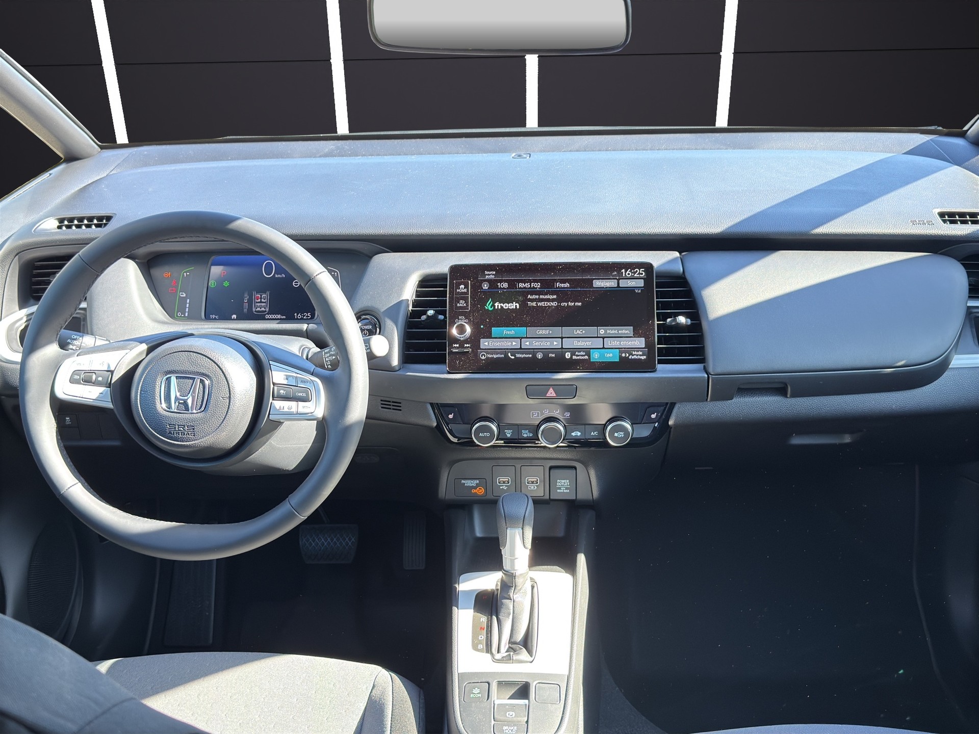 HONDA Jazz 1.5i-MMD Elegance E-CVT-image-8