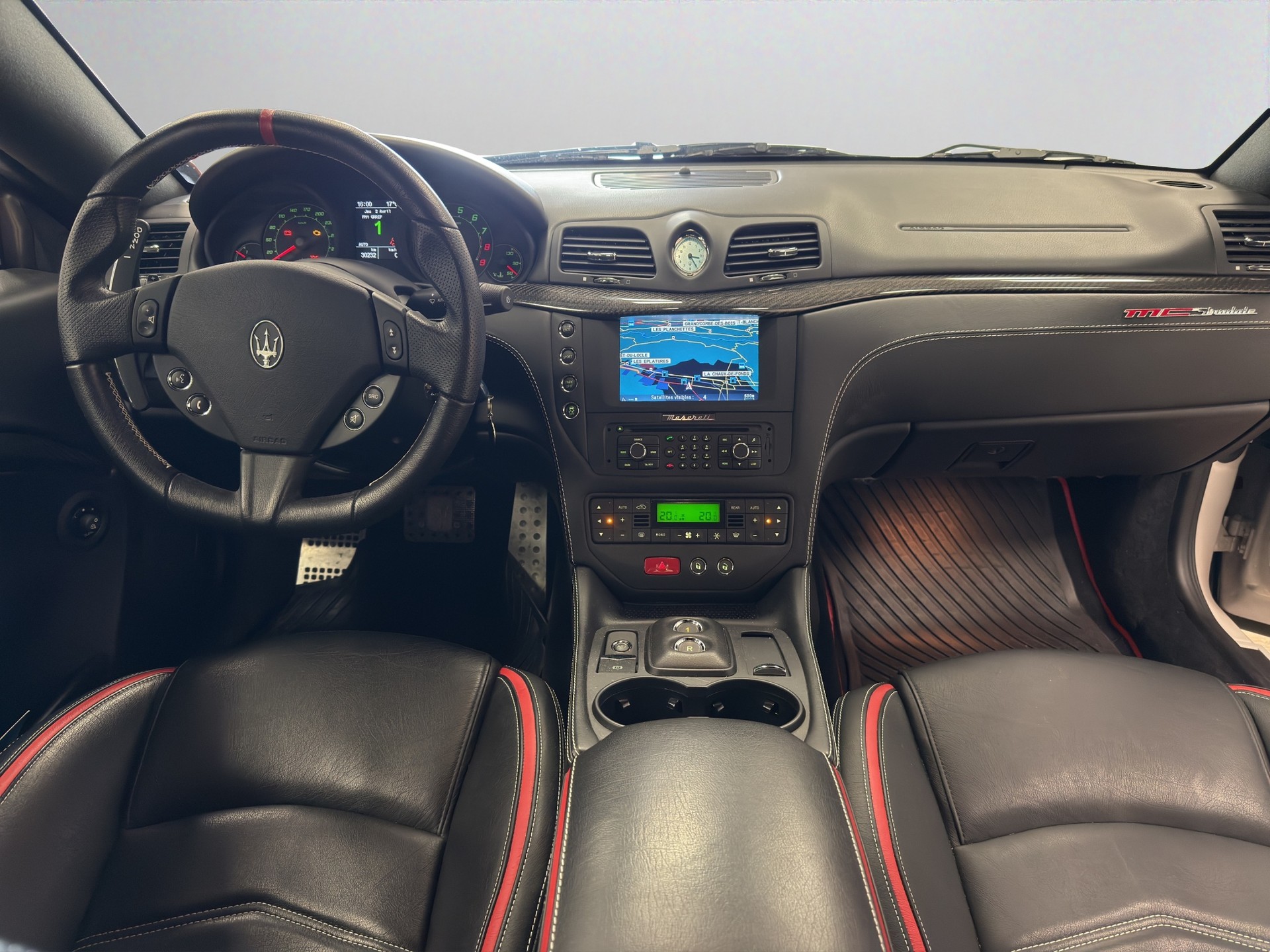 MASERATI GranTurismo MC Stradale Centenial Edition-image-10