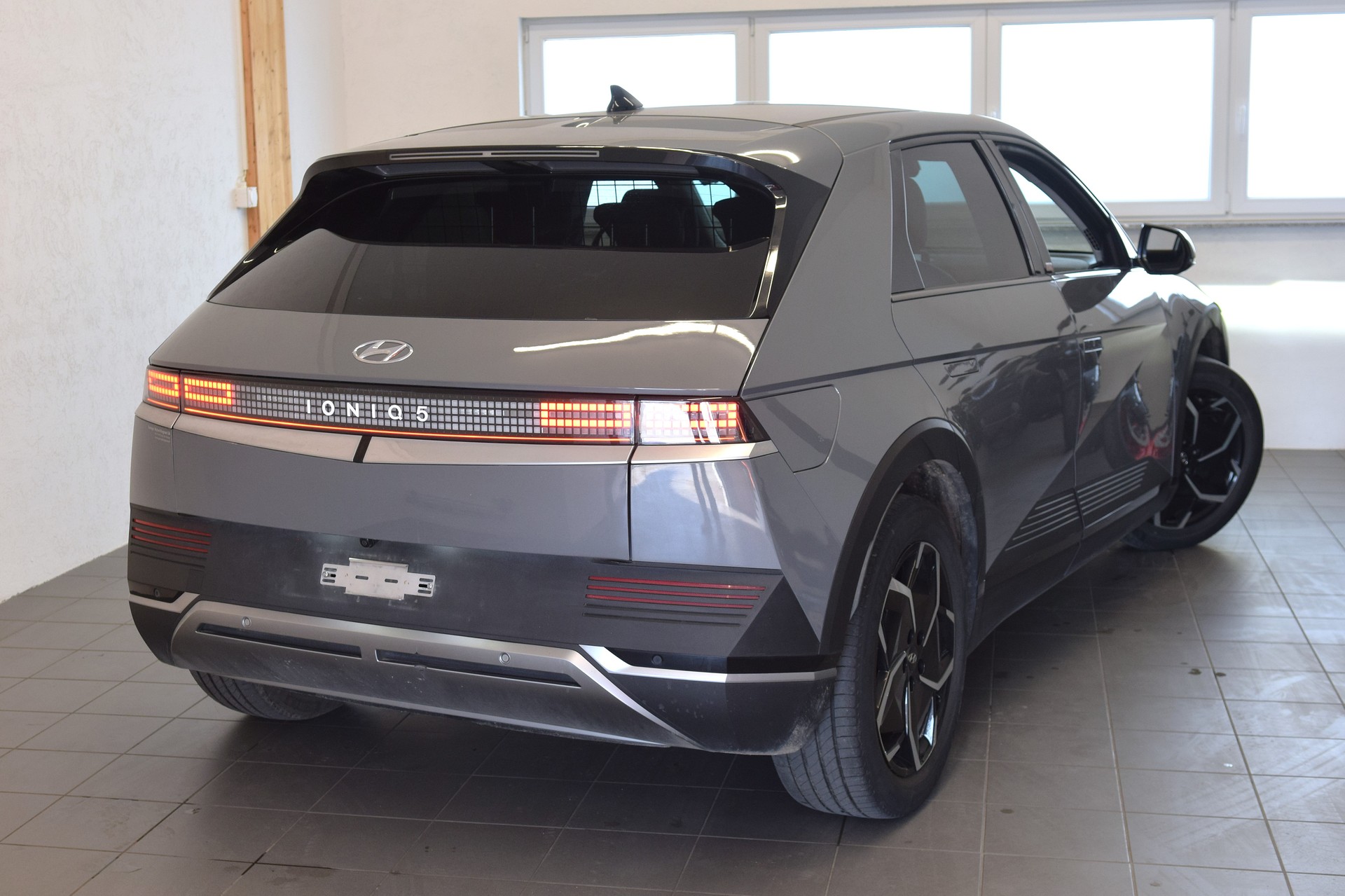 HYUNDAI Ioniq 5 77kWh Amplia 2WD-image-3