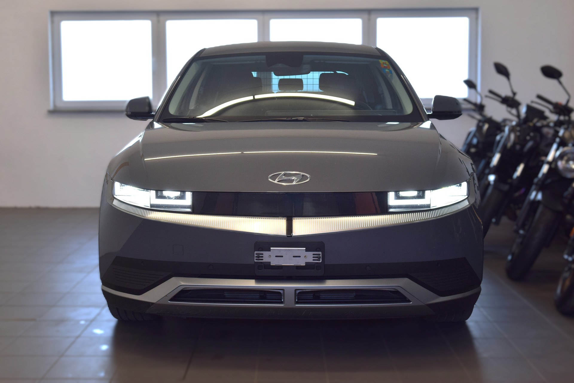 HYUNDAI Ioniq 5 77kWh Amplia 2WD-image-1