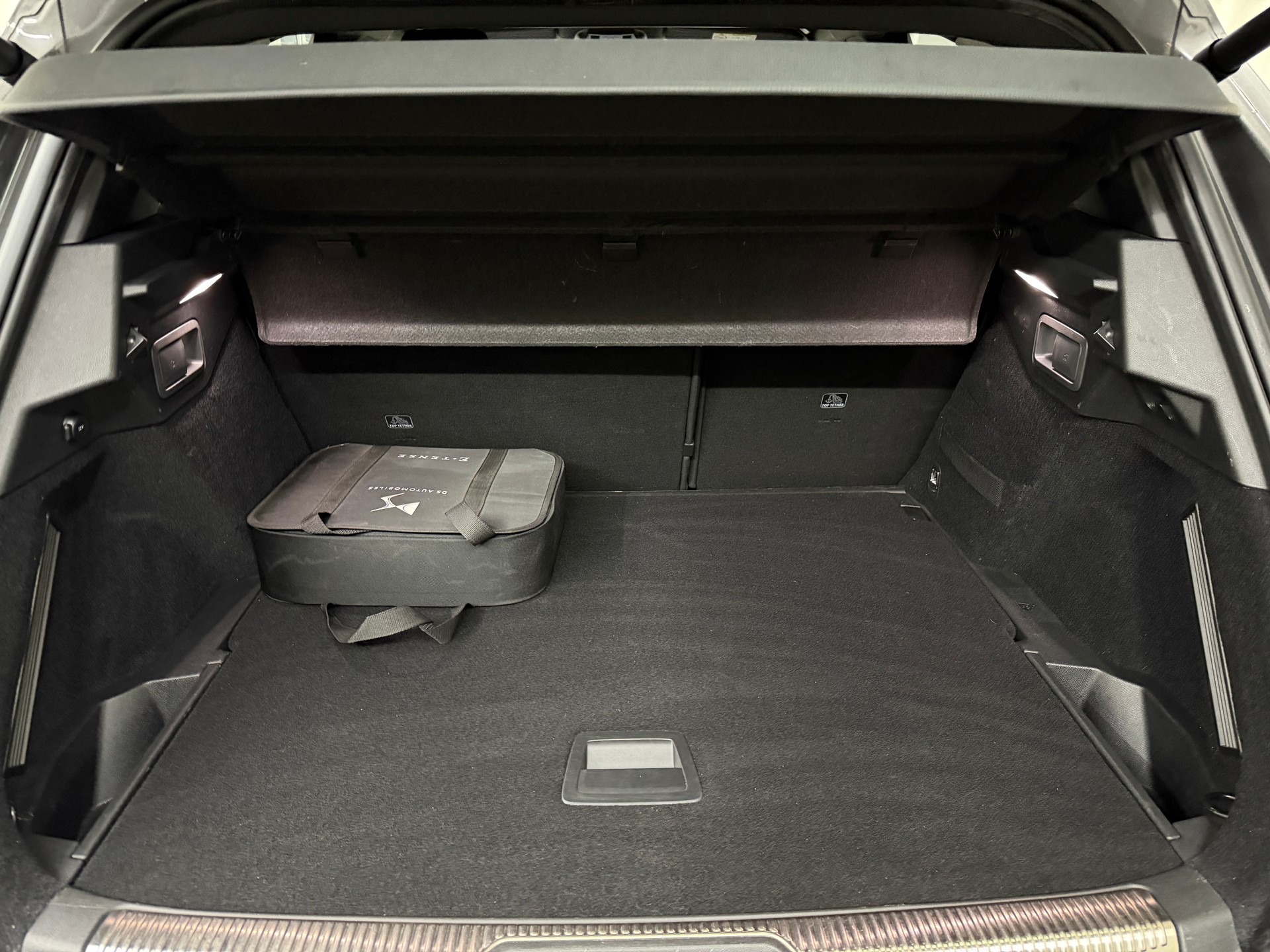 DS AUTOMOBILES DS 7 Crossback E-Tense 225 Performance Line+-image-14