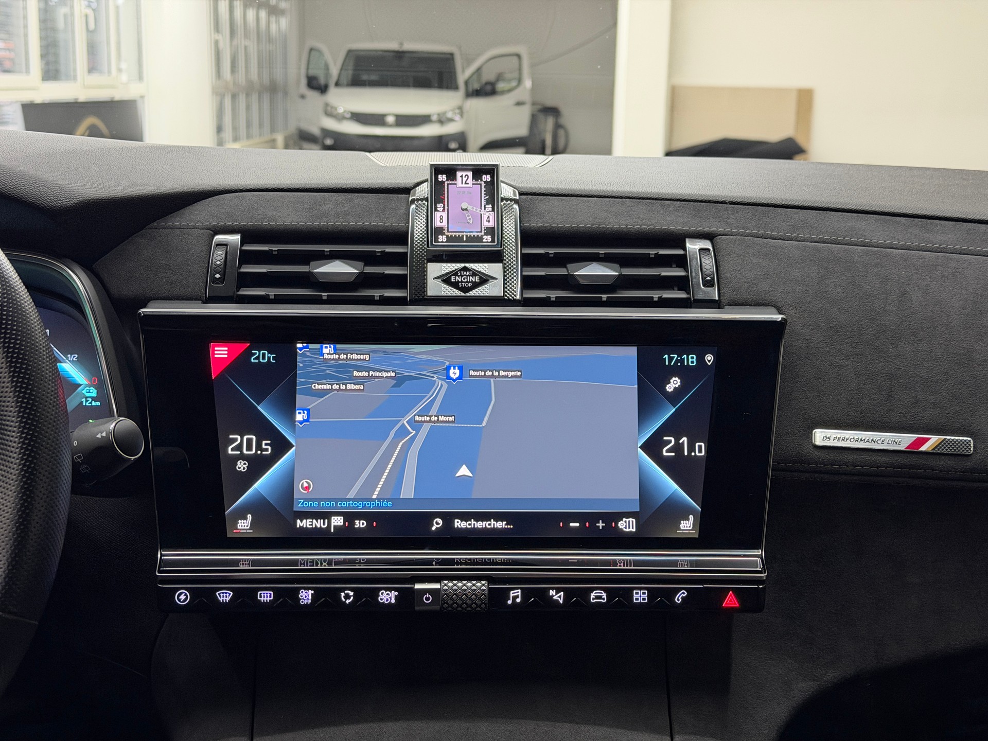 DS AUTOMOBILES DS 7 Crossback E-Tense 225 Performance Line+-image-11