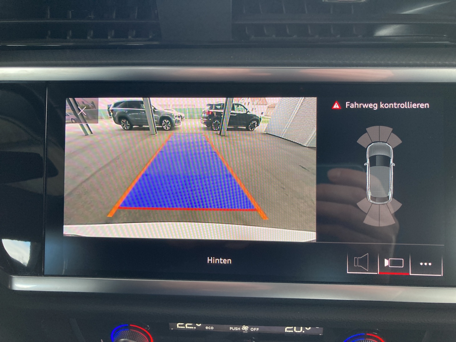 AUDI Q3 Sportback 35 TFSI Attraction S-tronic-image-14