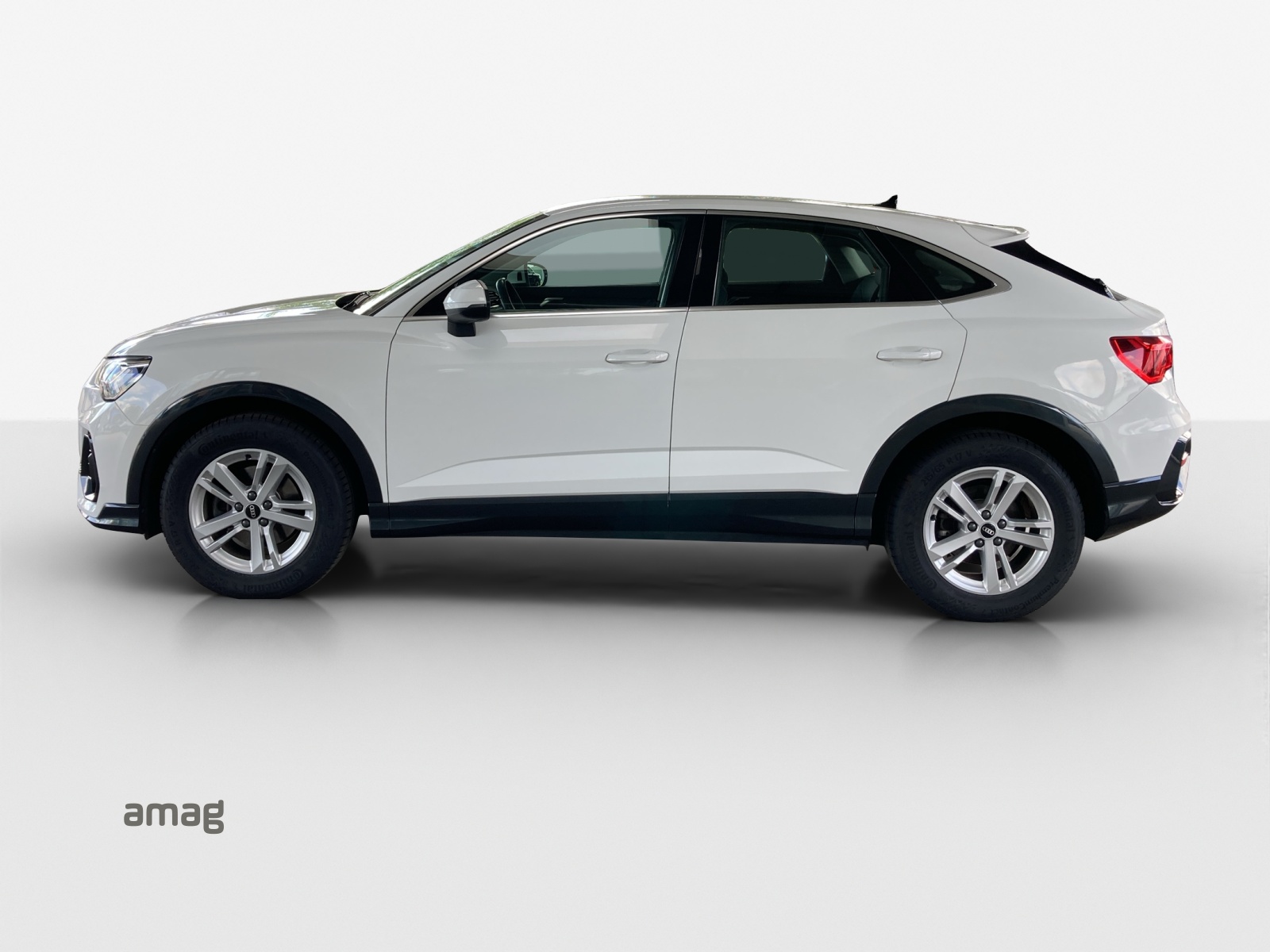 AUDI Q3 Sportback 35 TFSI Attraction S-tronic-image-1