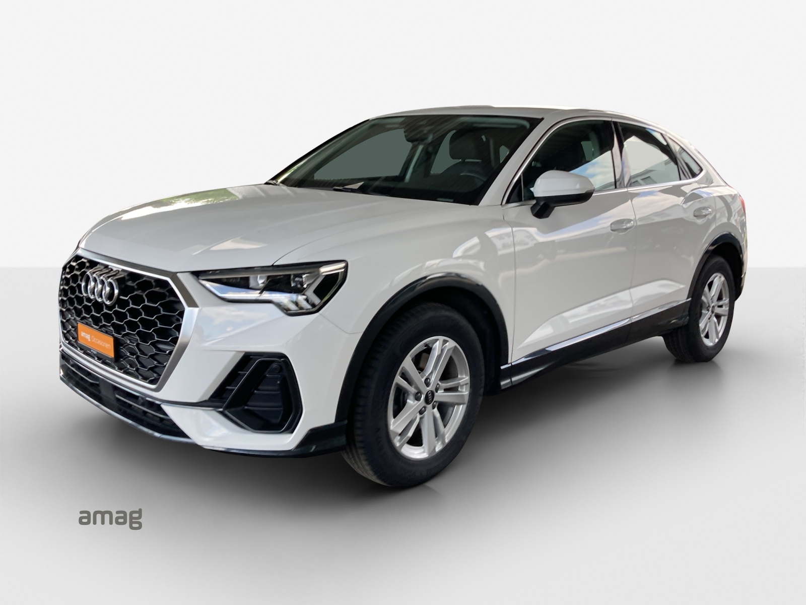 AUDI Q3 Sportback 35 TFSI Attraction S-tronic-image-0