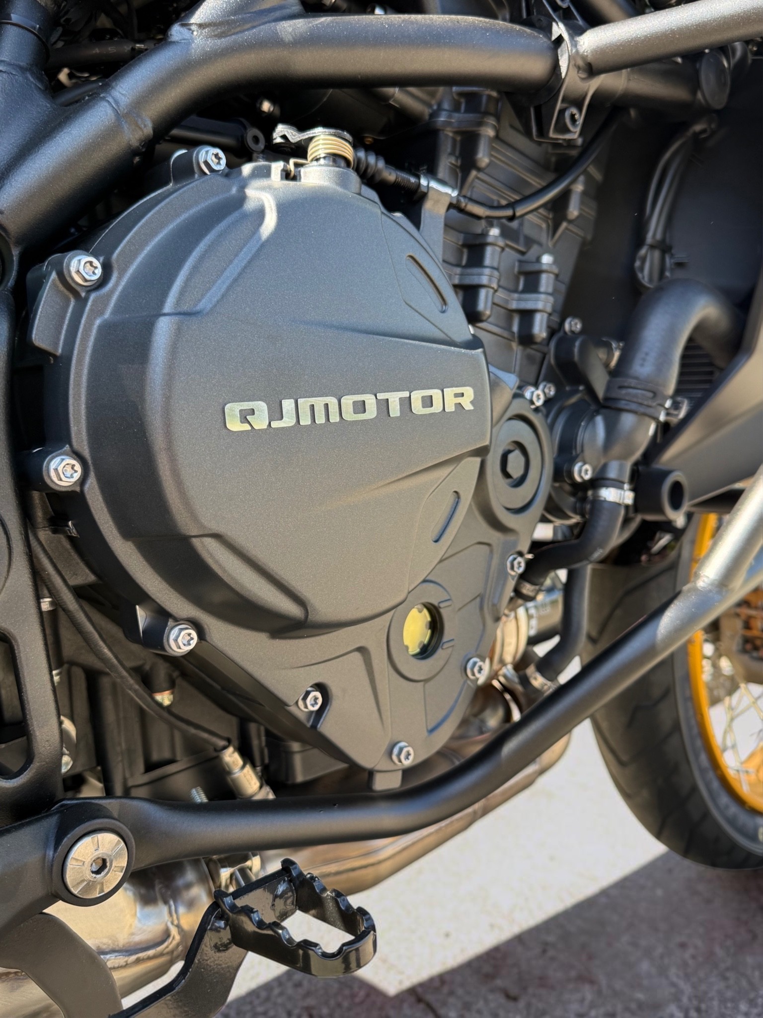 QJ SRT 900 SX-image-3