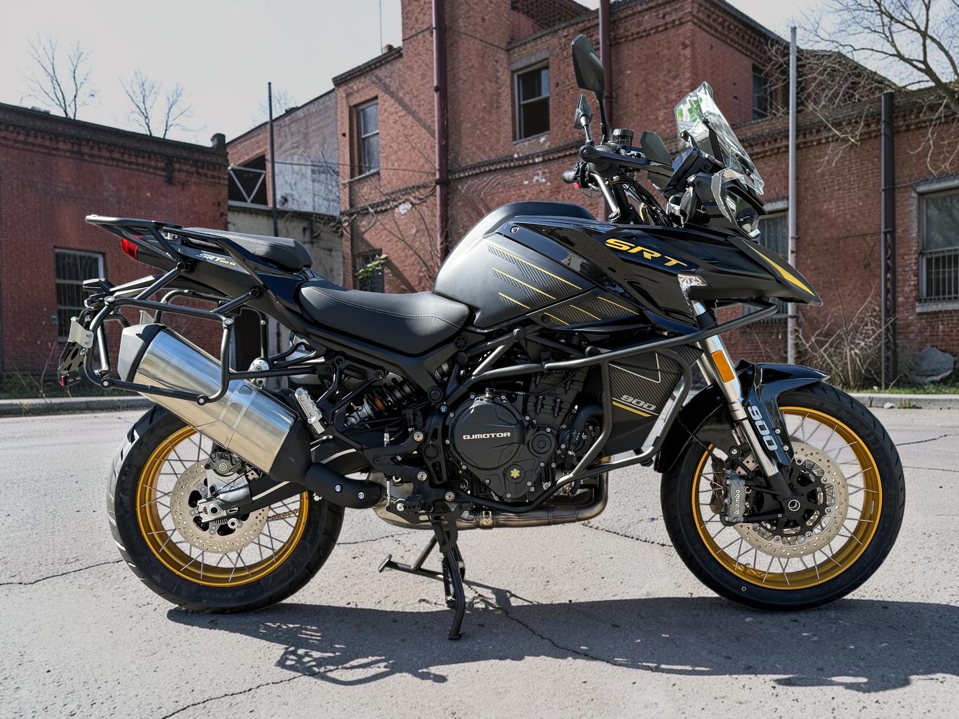QJ SRT 900 SX