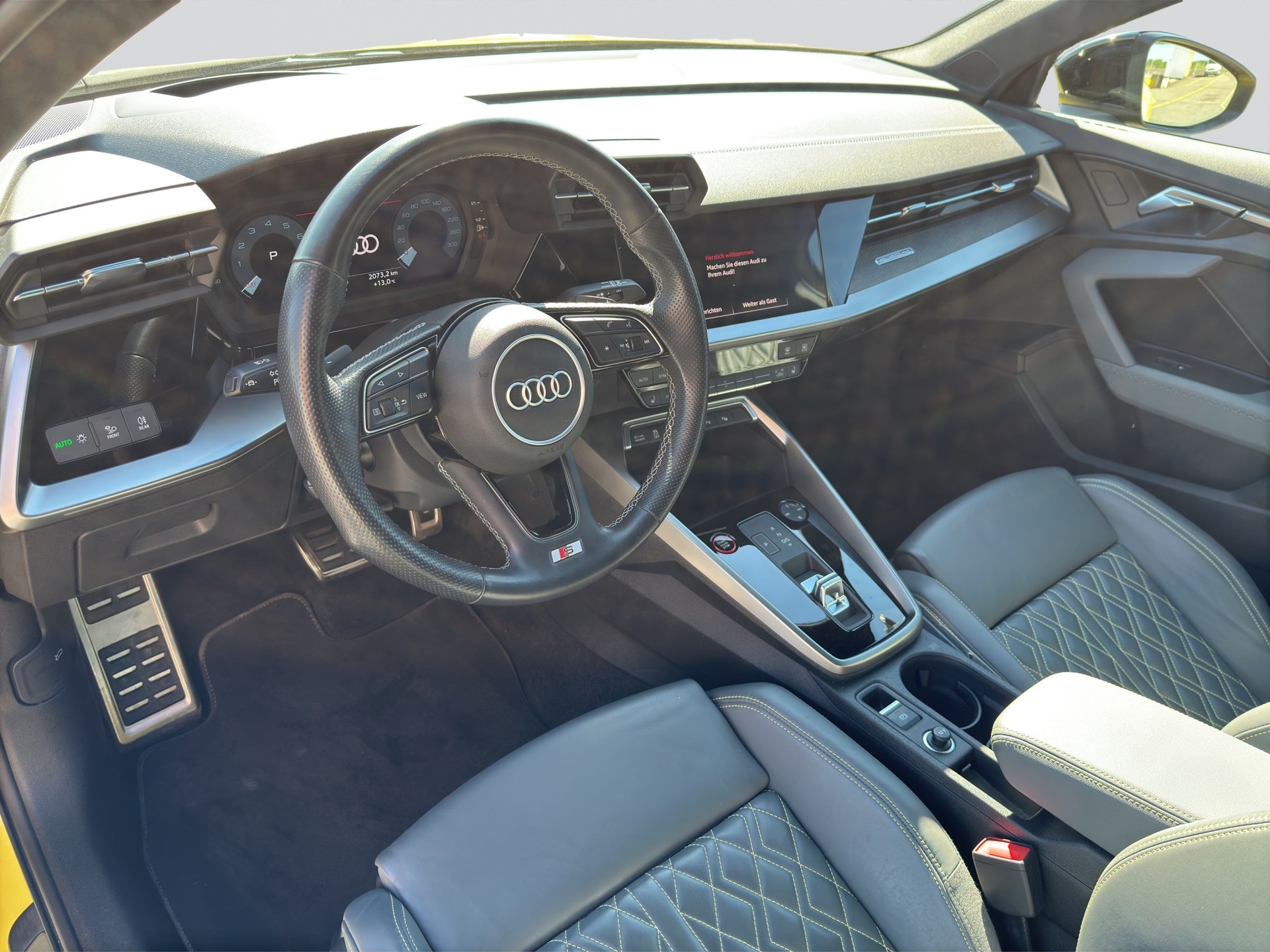 AUDI S3 Sportback 2.0 TFSI quattro Edition One Schwarz Plus S-tronic-image-6