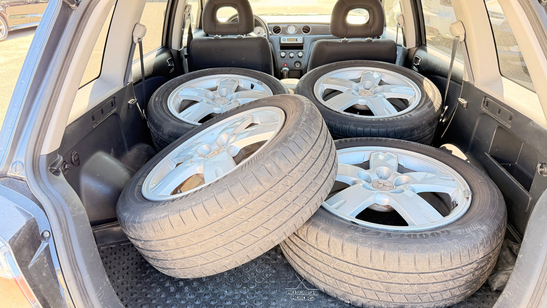 MITSUBISHI Outlander 2.4 16V Ralliart-image-9
