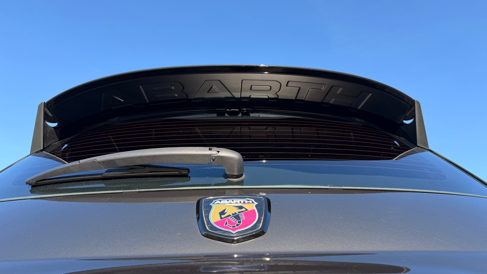 FIAT 595 1.4 16V Turbo Abarth Pista – Seltenes Anthrazit-image-9