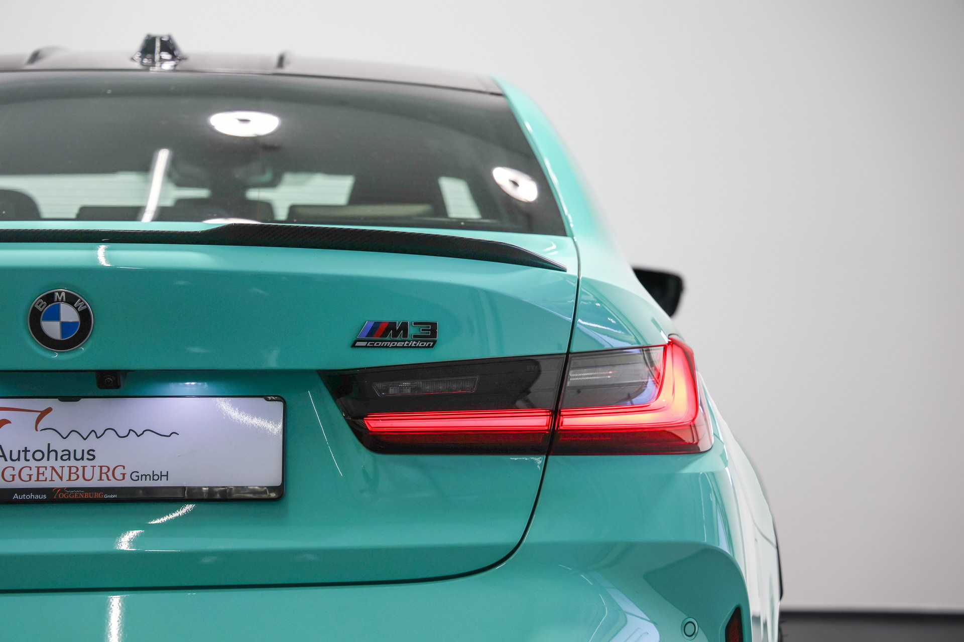 BMW M3 Competition M xDrive LCI *530PS*Sonderlackierung Mintgrün*Carbon Schalensitze*BMW Werksgarantie bis 10.2028*-image-15