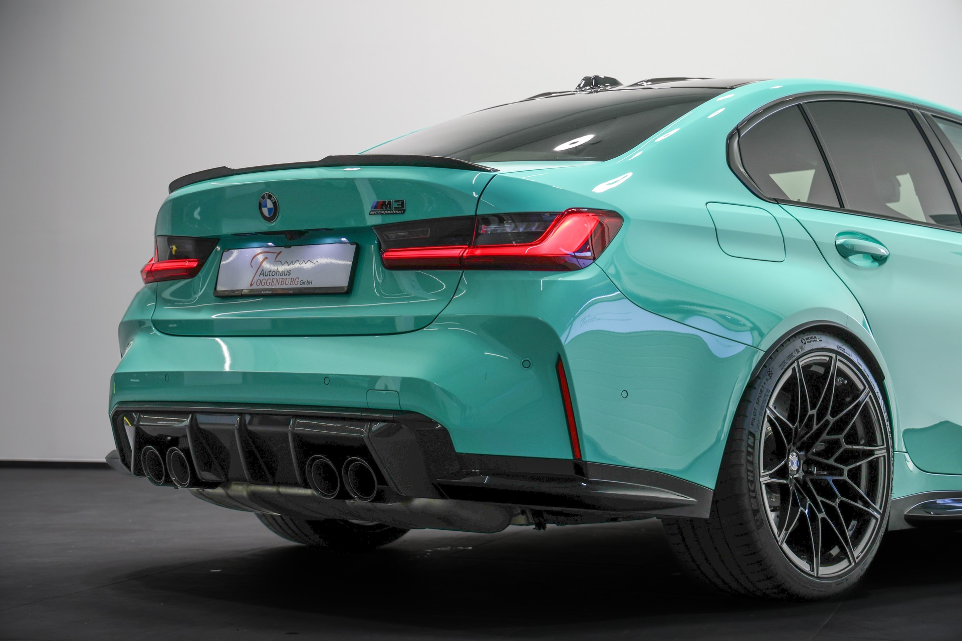 BMW M3 Competition M xDrive LCI *530PS*Sonderlackierung Mintgrün*Carbon Schalensitze*BMW Werksgarantie bis 10.2028*-image-10