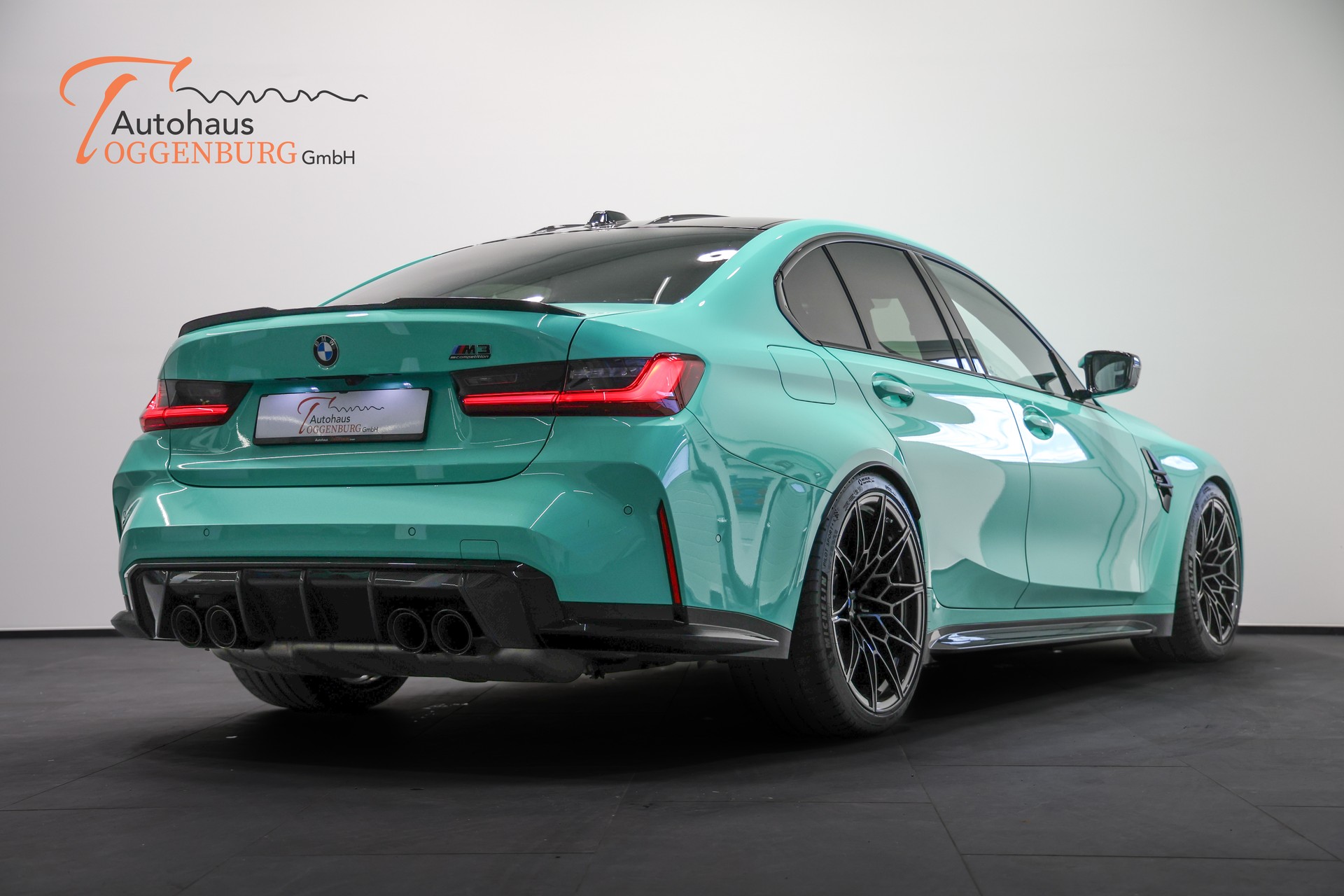 BMW M3 Competition M xDrive LCI *530PS*Sonderlackierung Mintgrün*Carbon Schalensitze*BMW Werksgarantie bis 10.2028*-image-9