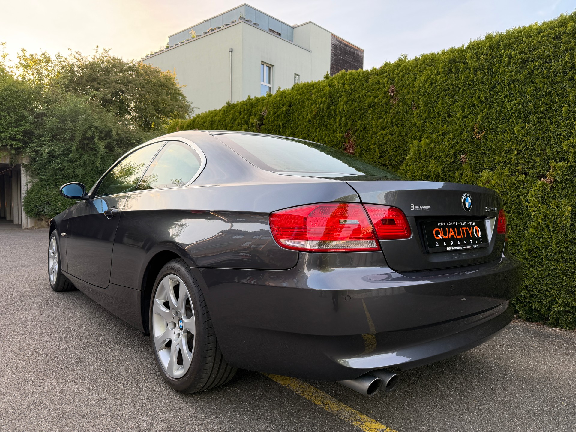 BMW 325i Coupé-image-2