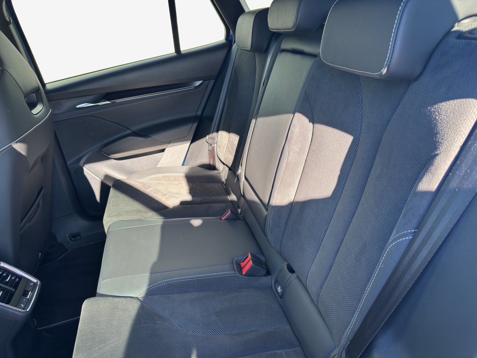 SKODA Enyaq iV 80x SportLine-image-12