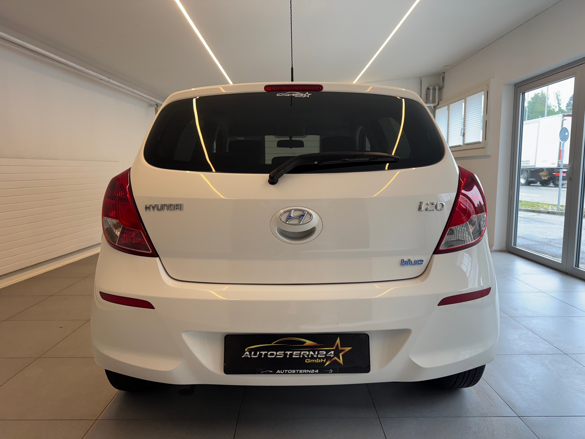 HYUNDAI i20 1.4 GO!**CH-Fahrzeug**-image-3
