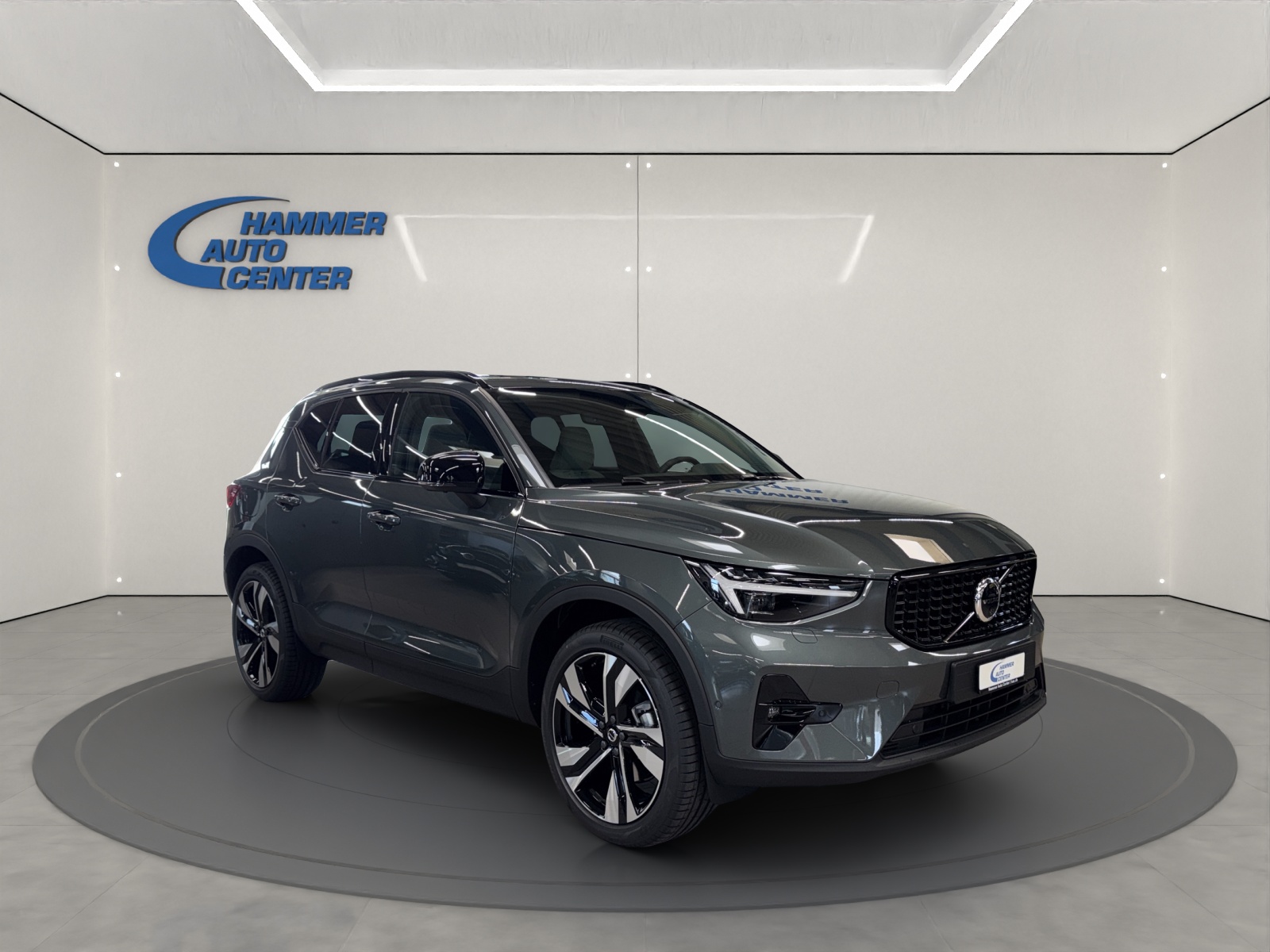 VOLVO XC40 2.0 B4 MH Ultra Dark-image-6