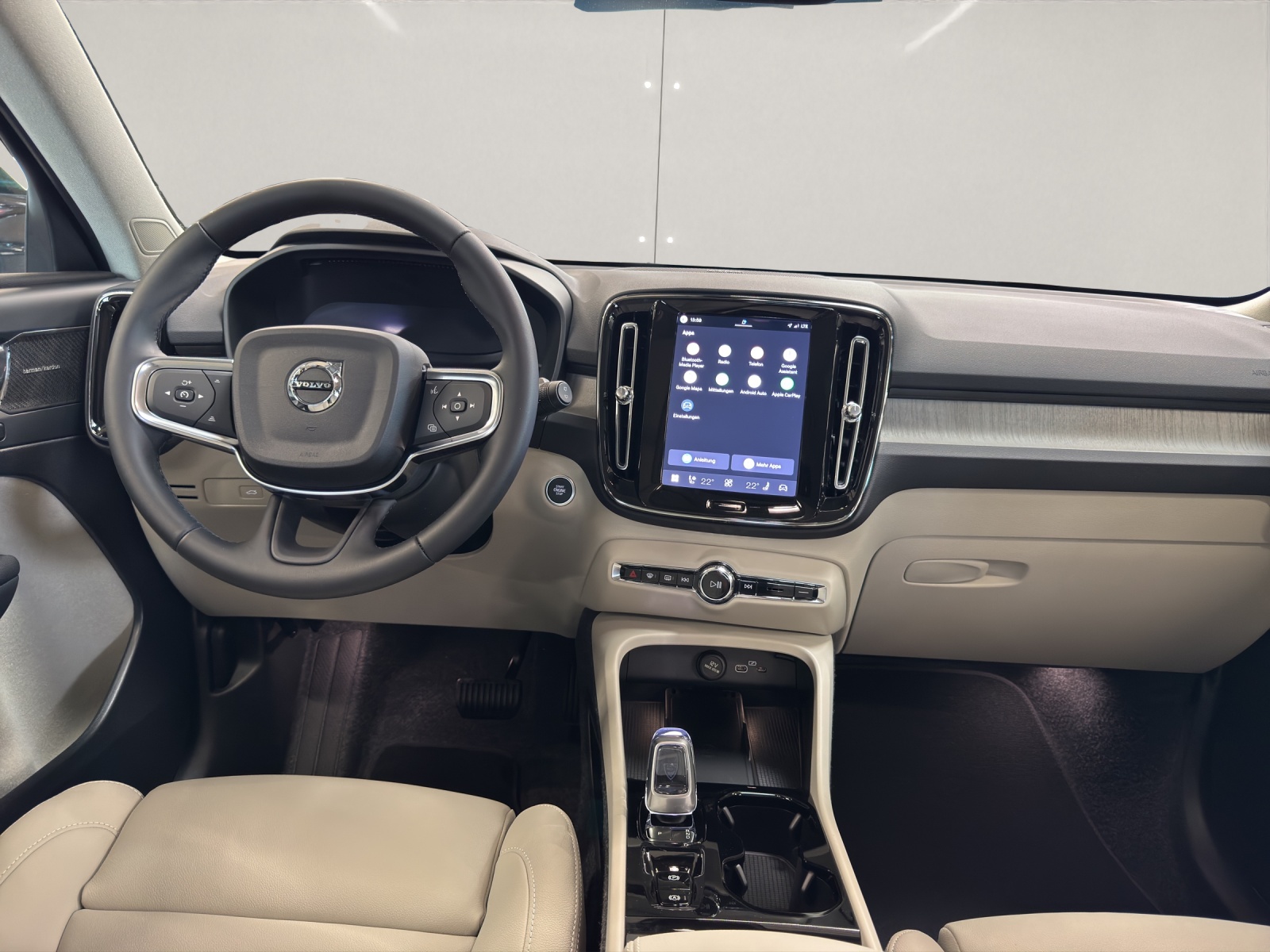 VOLVO XC40 2.0 B4 MH Ultra Dark-image-13