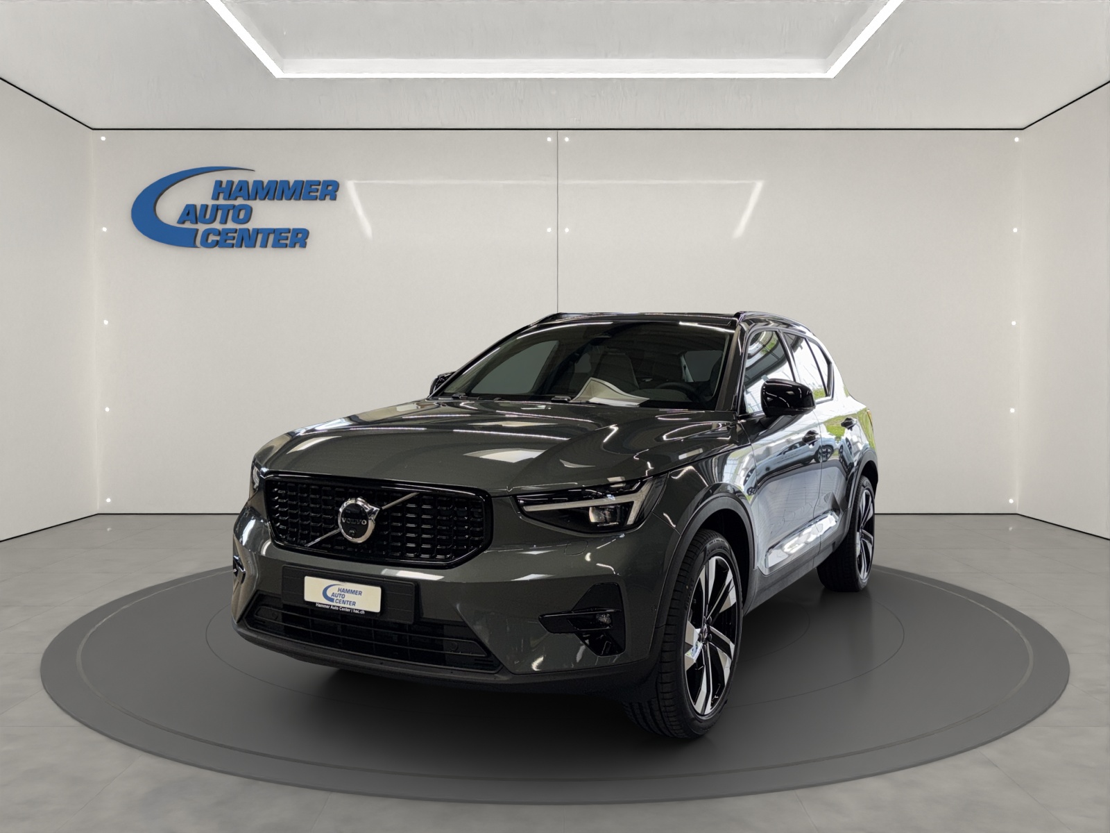VOLVO XC40 2.0 B4 MH Ultra Dark-image-0