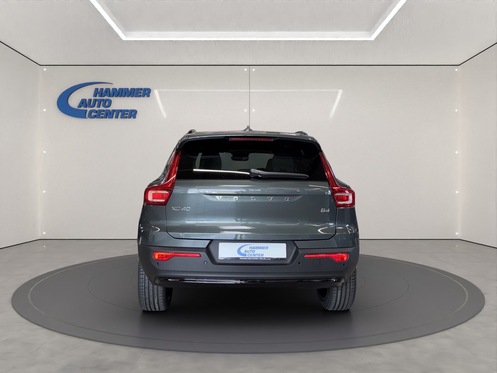 VOLVO XC40 2.0 B4 MH Ultra Dark-image-3