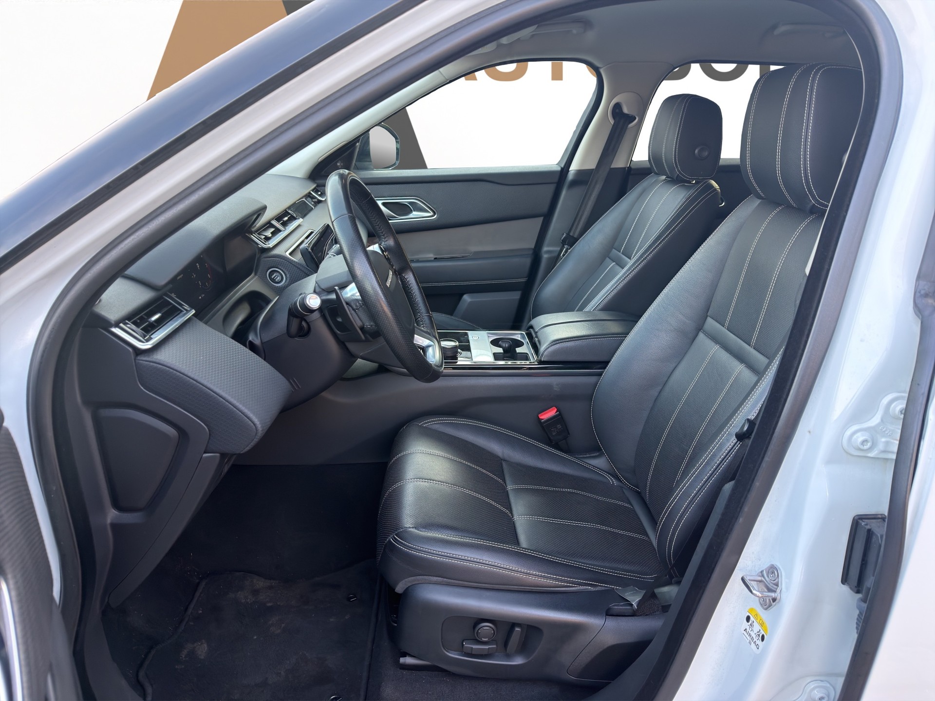 LAND ROVER Range Rover Velar 2.0 T R-Dynamic SE-image-8