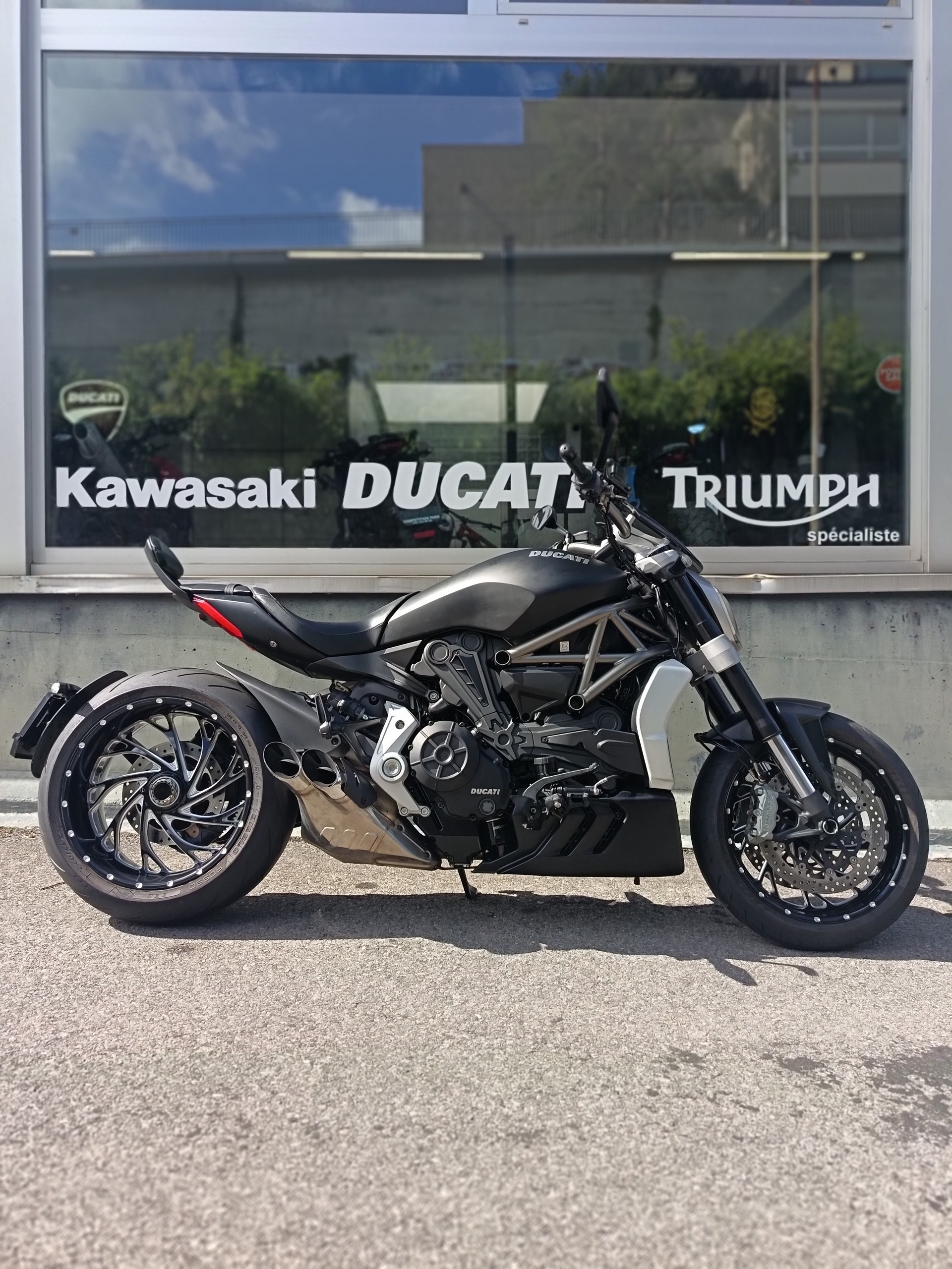 DUCATI XDiavel 1260-showroom-element-1