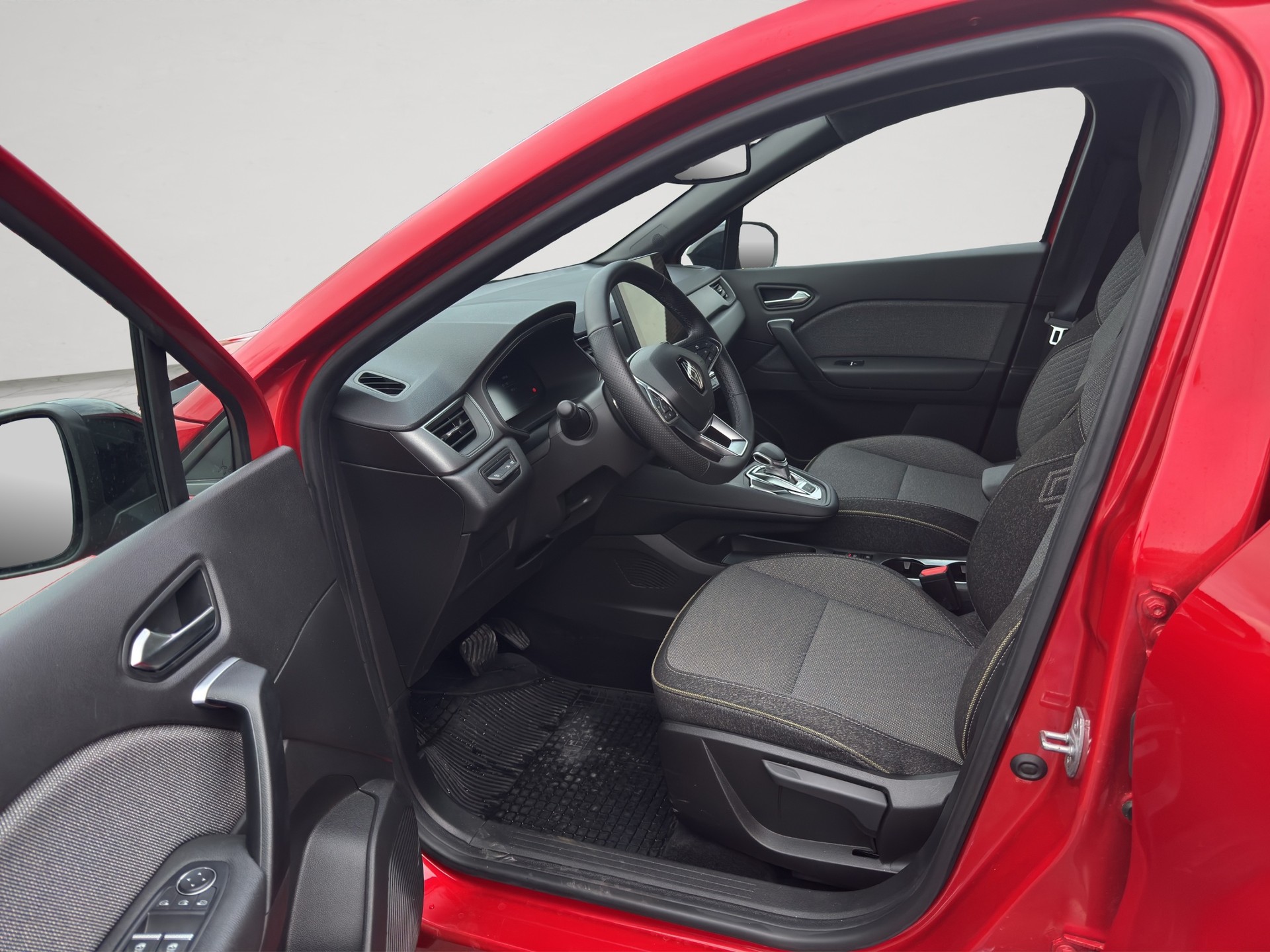 RENAULT Captur 1.3 TCe Techno EDC-image-12