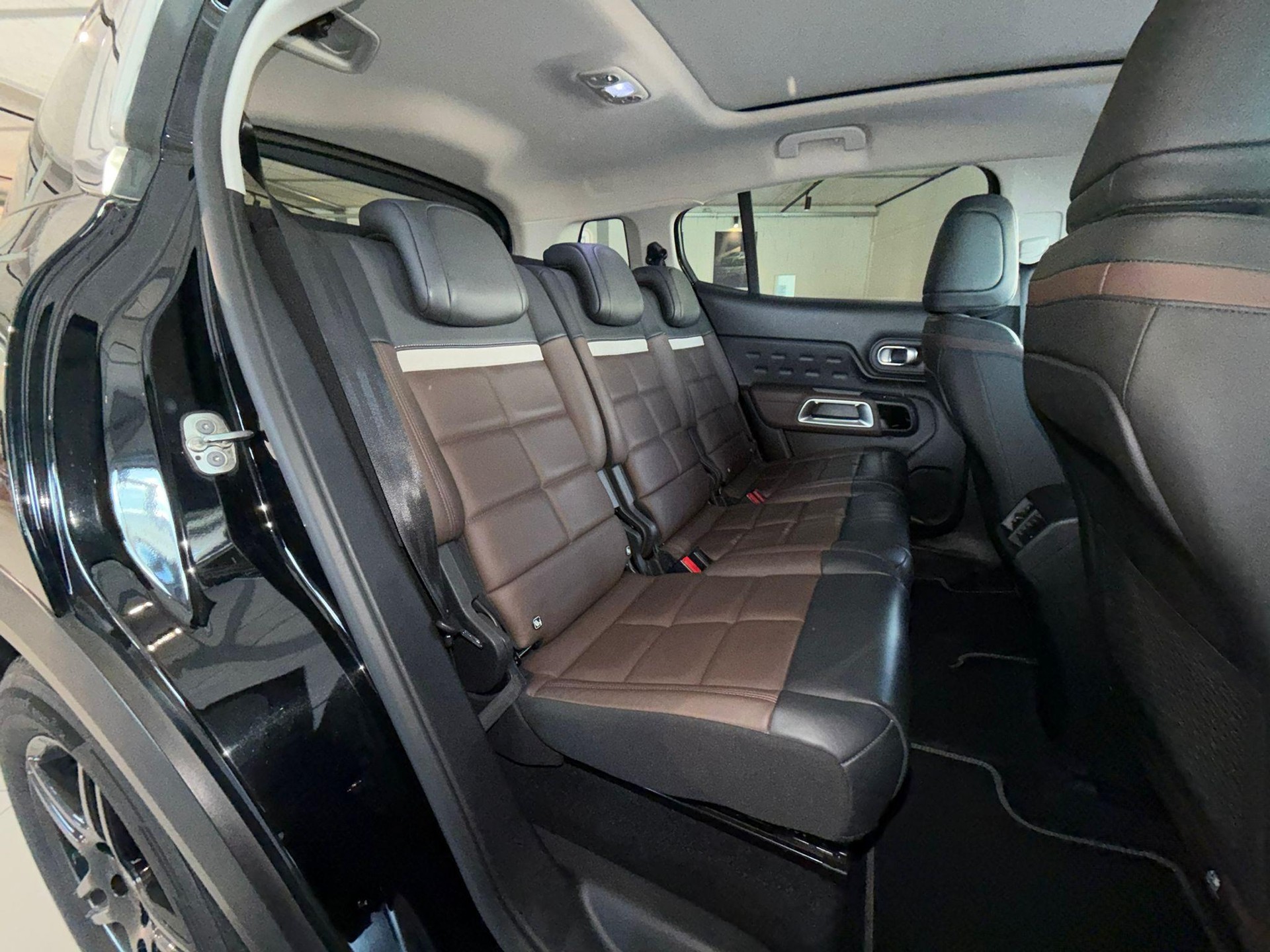 CITROEN C5 Aircross 2.0 BlueHDi Shine-image-8