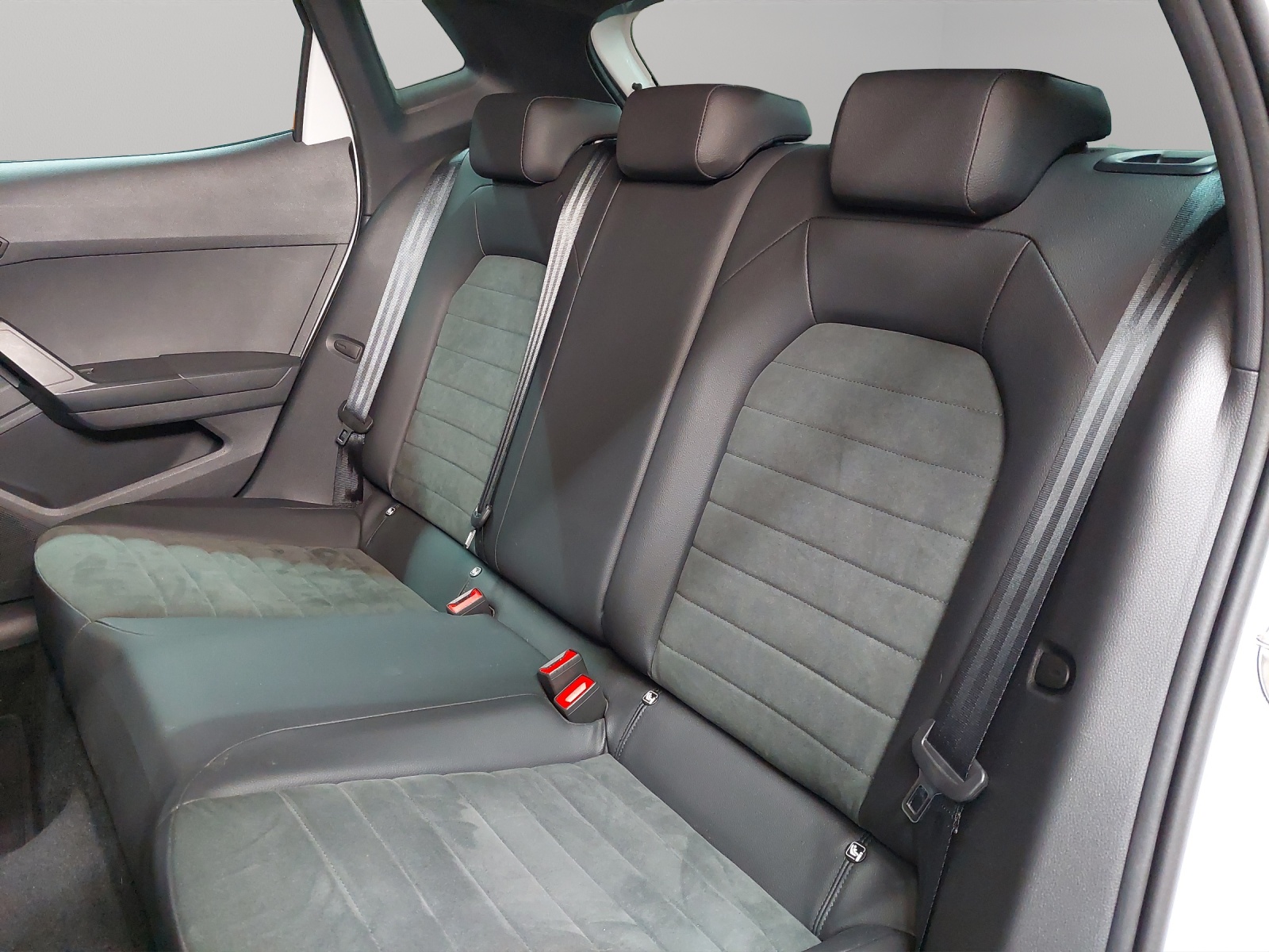 SEAT Ibiza 1.0 EcoTSI FR DSG-image-7