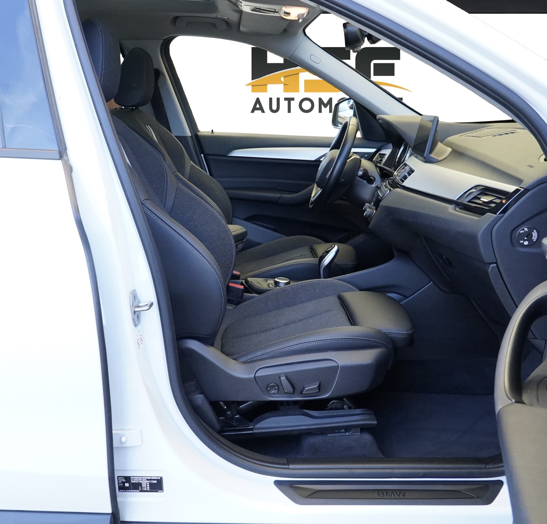 BMW X1 xDrive 20d Sport Line Fleet Edition Steptronic * CH Fahrzeug & AHK*-image-12