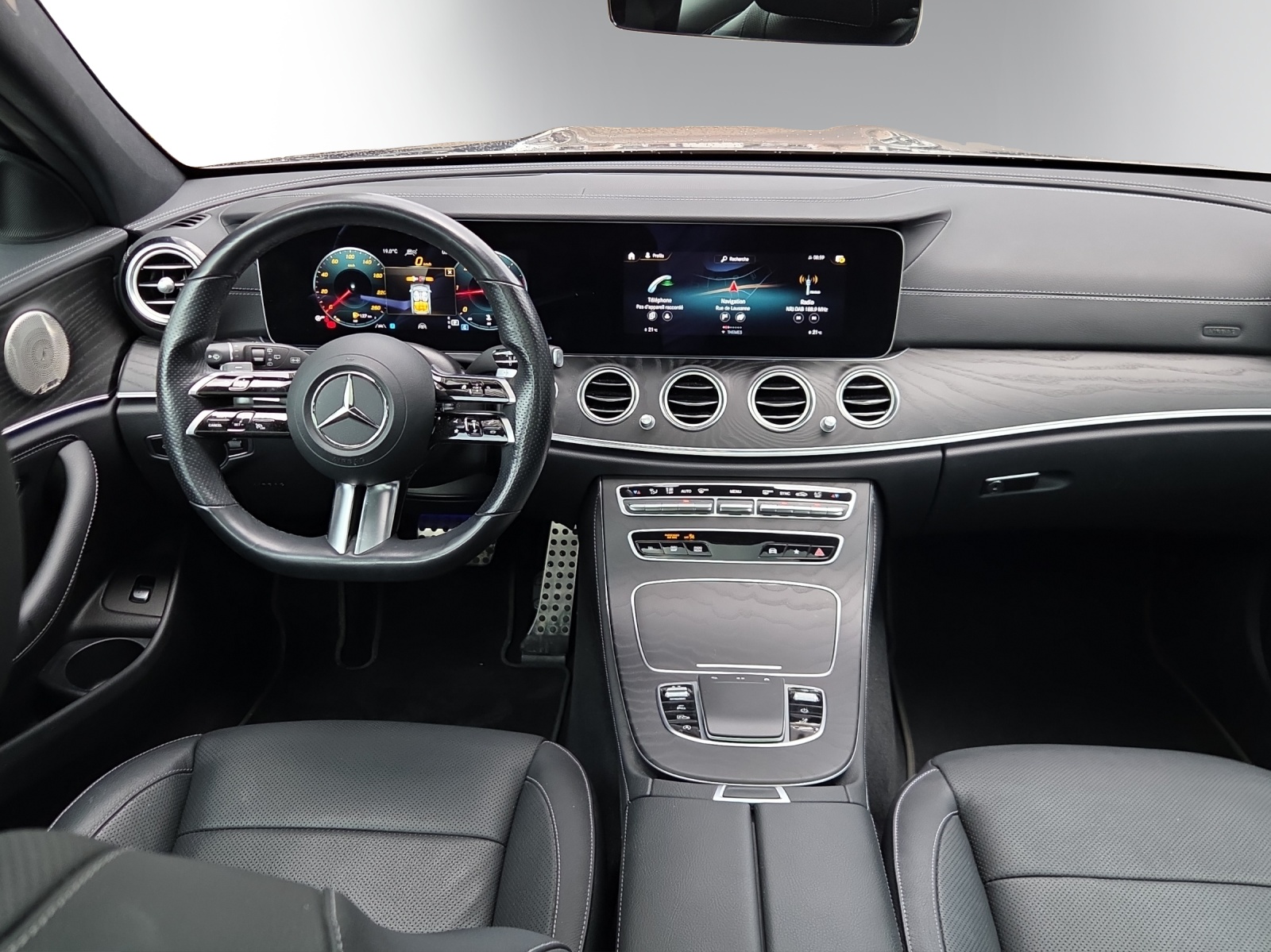 Image MERCEDES-BENZ E-220 E 220 d T AMG Line 9G-Tronic