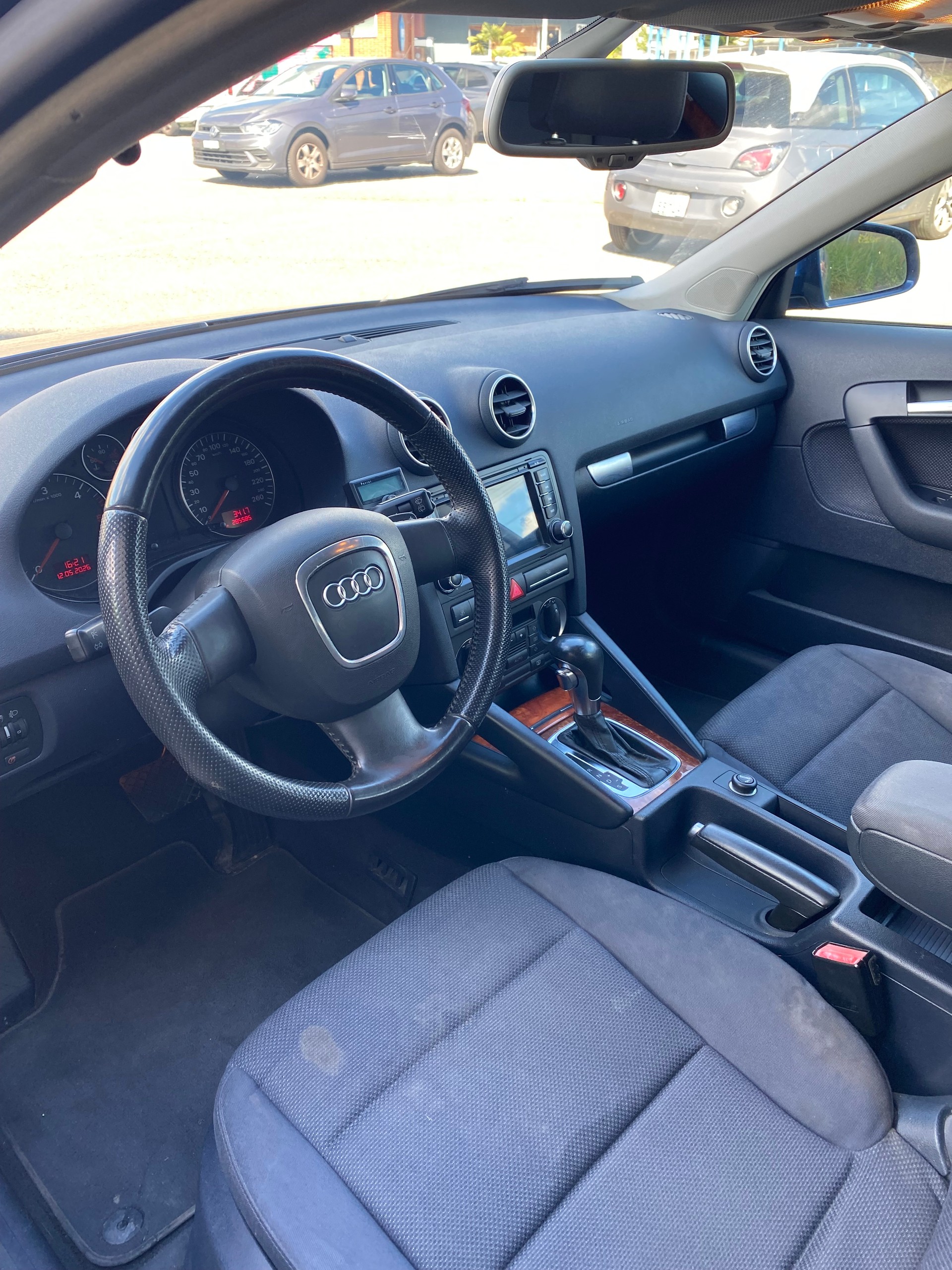 AUDI A3 Sportback 2.0 TDI Ambiente-image-9