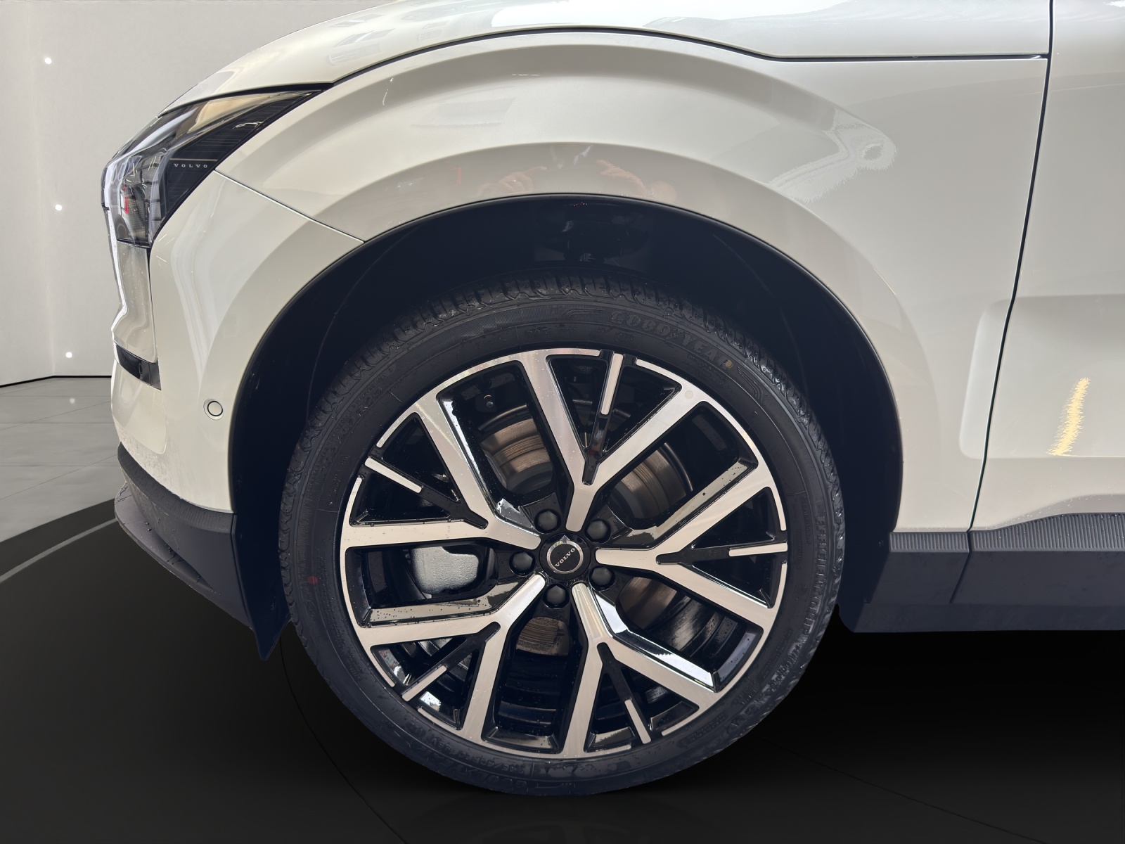 VOLVO EX30 E60 Twin Ultra Performance AWD-image-14