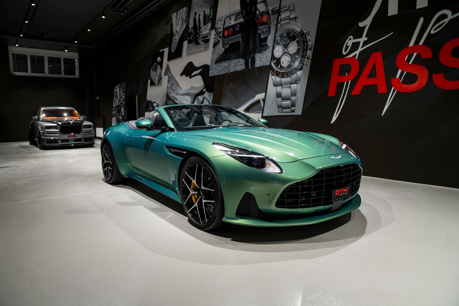 ASTON MARTIN DB12 Volante 4.0 V8 Bi-Turbo-image-0