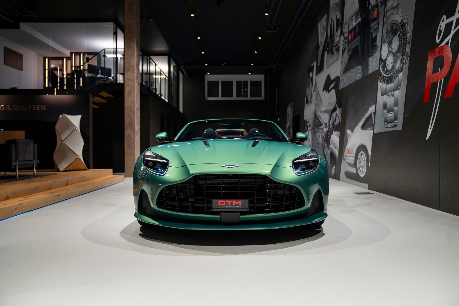 ASTON MARTIN DB12 Volante 4.0 V8 Bi-Turbo-image-1