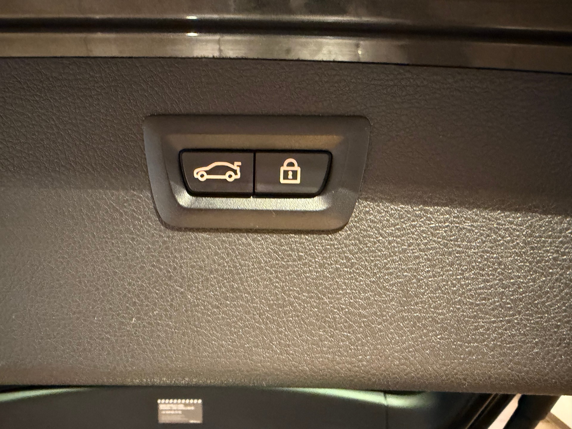 BMW 320d xDrive SAG Touring-image-5