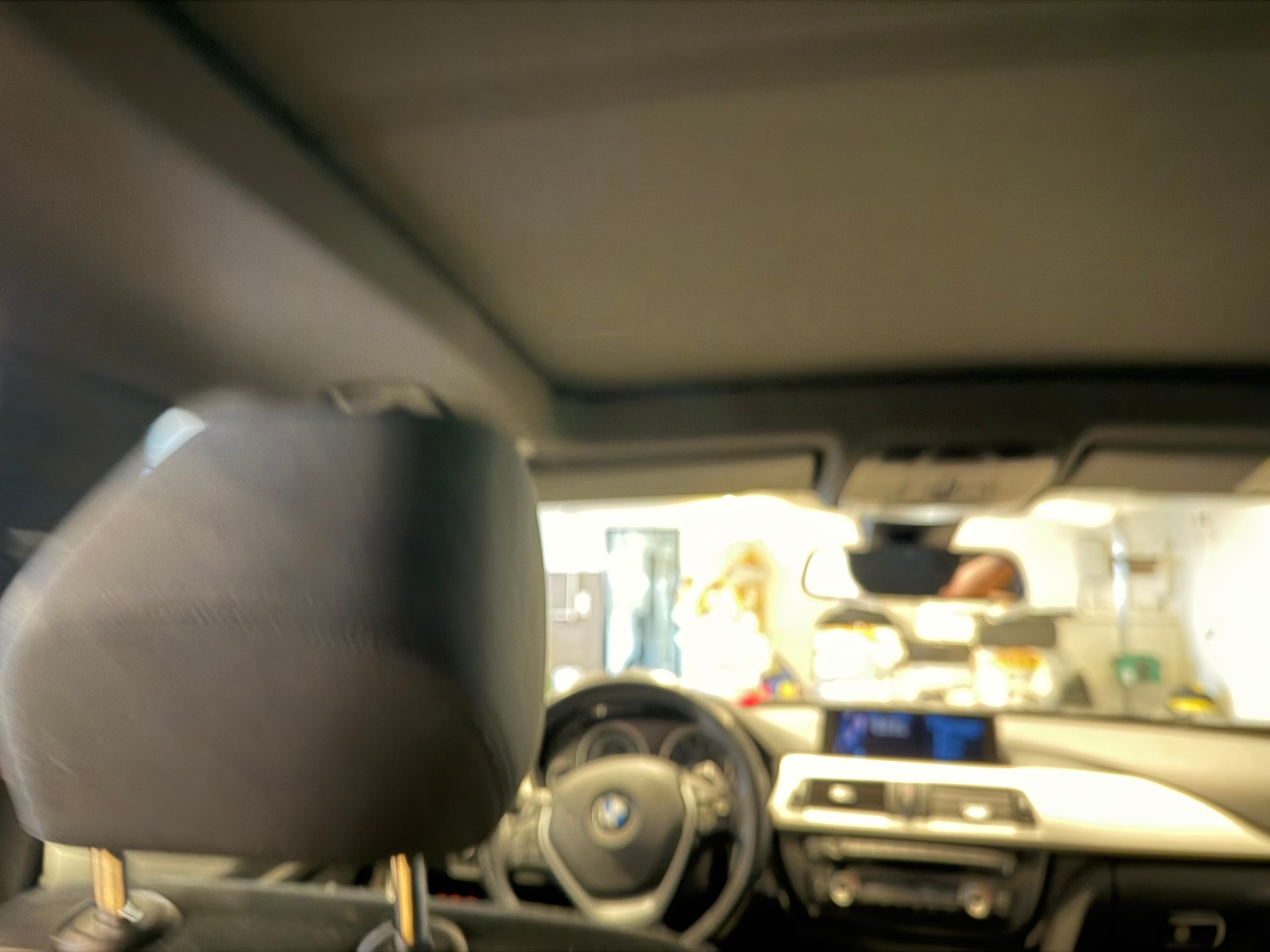BMW 320d xDrive SAG Touring-image-10