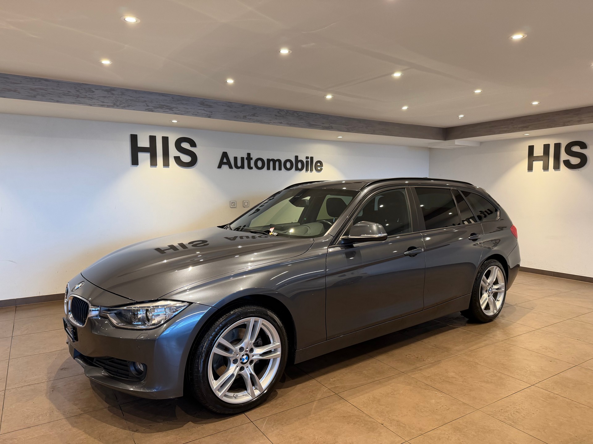 BMW 320d xDrive SAG Touring-image-1
